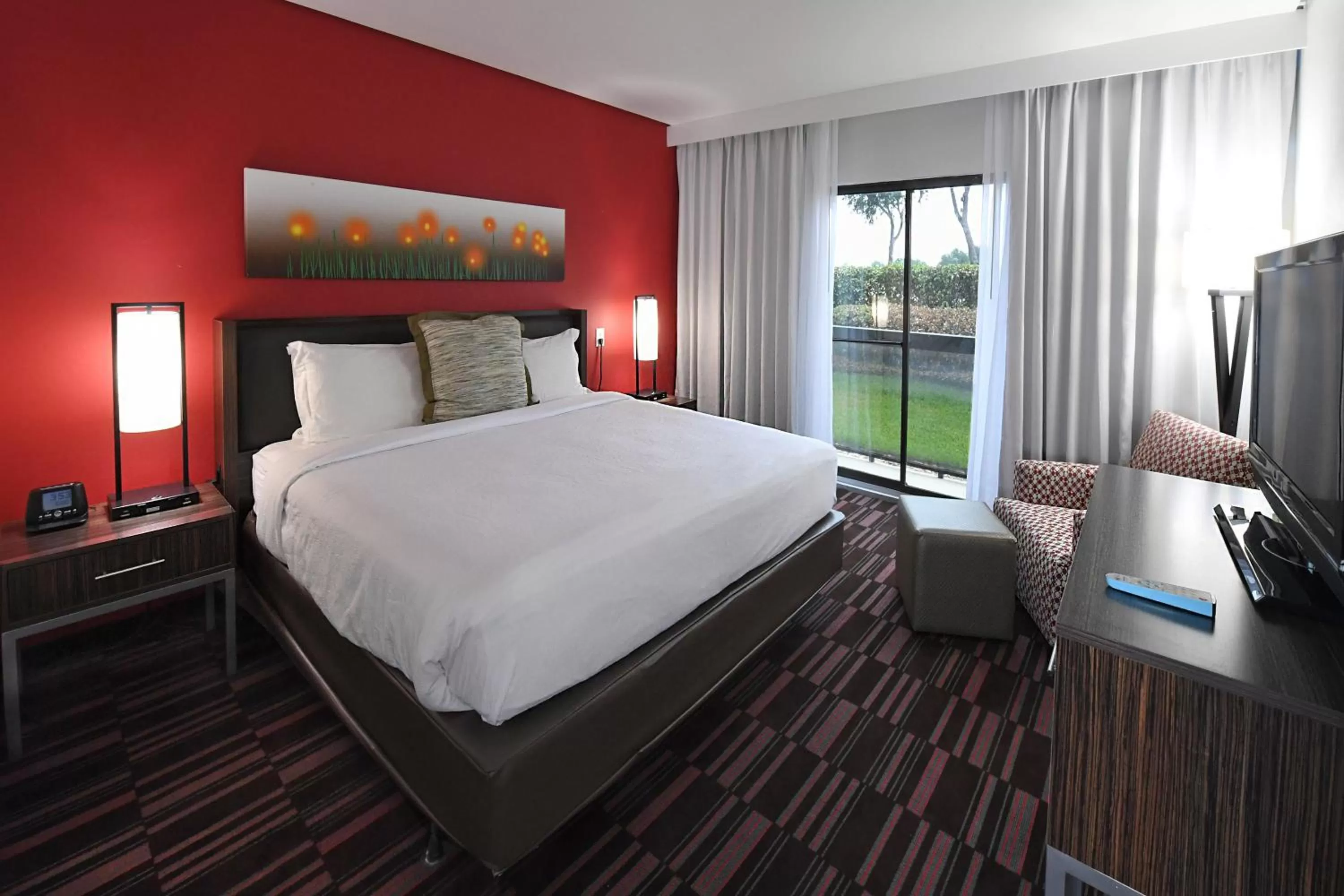 King Room - Hearing Accessible - Non-Smoking in Holiday Inn Irving Las Colinas, an IHG Hotel