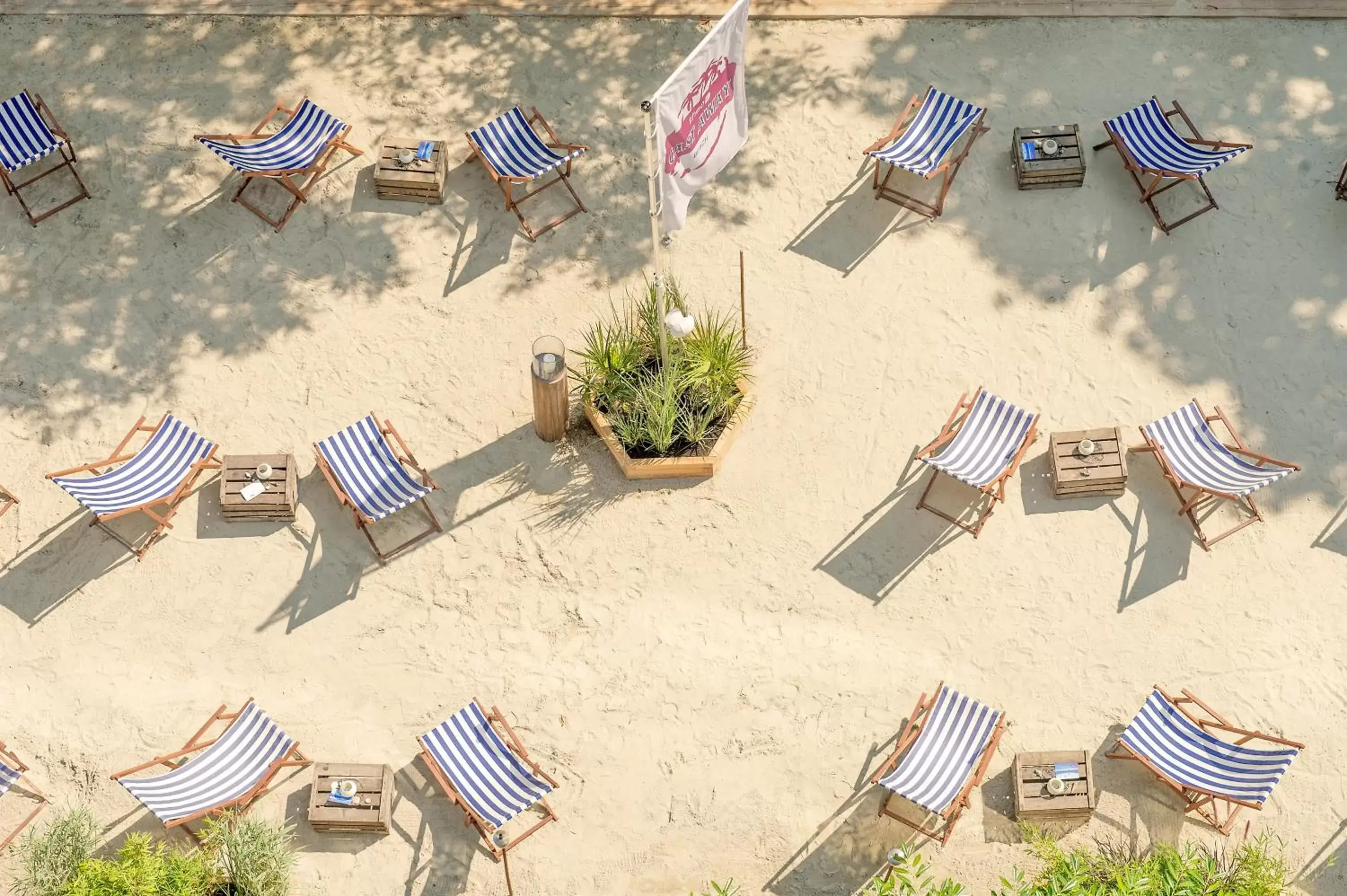 Balcony/Terrace, Beach in Pullman Munich