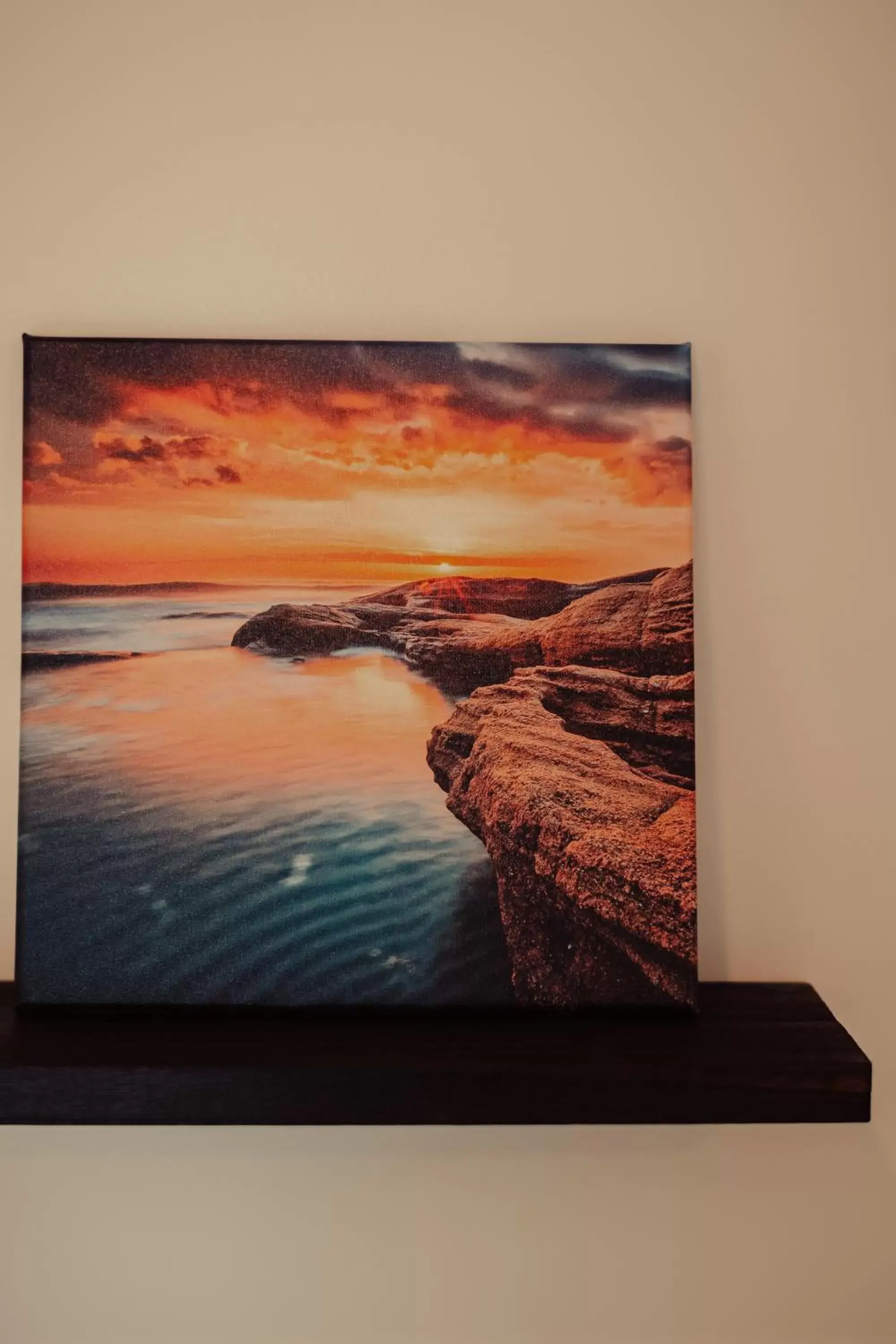 Decorative detail in Blufftop Inn & Suites - Wharf/Restaurant District Decorative detail in Blufftop Inn & Suites - Wharf/Restaurant District