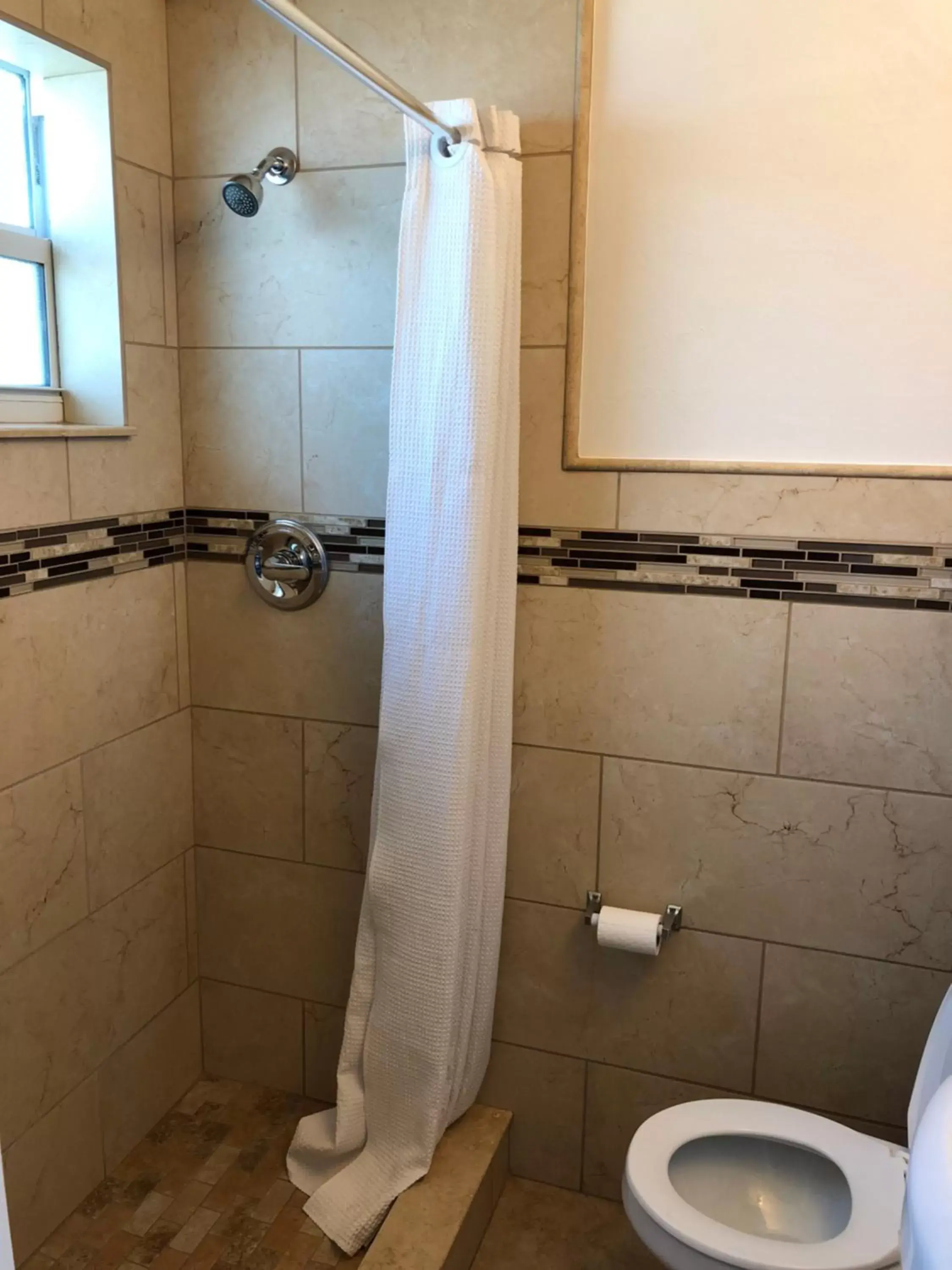 Bathroom in Glades Motel - Naples