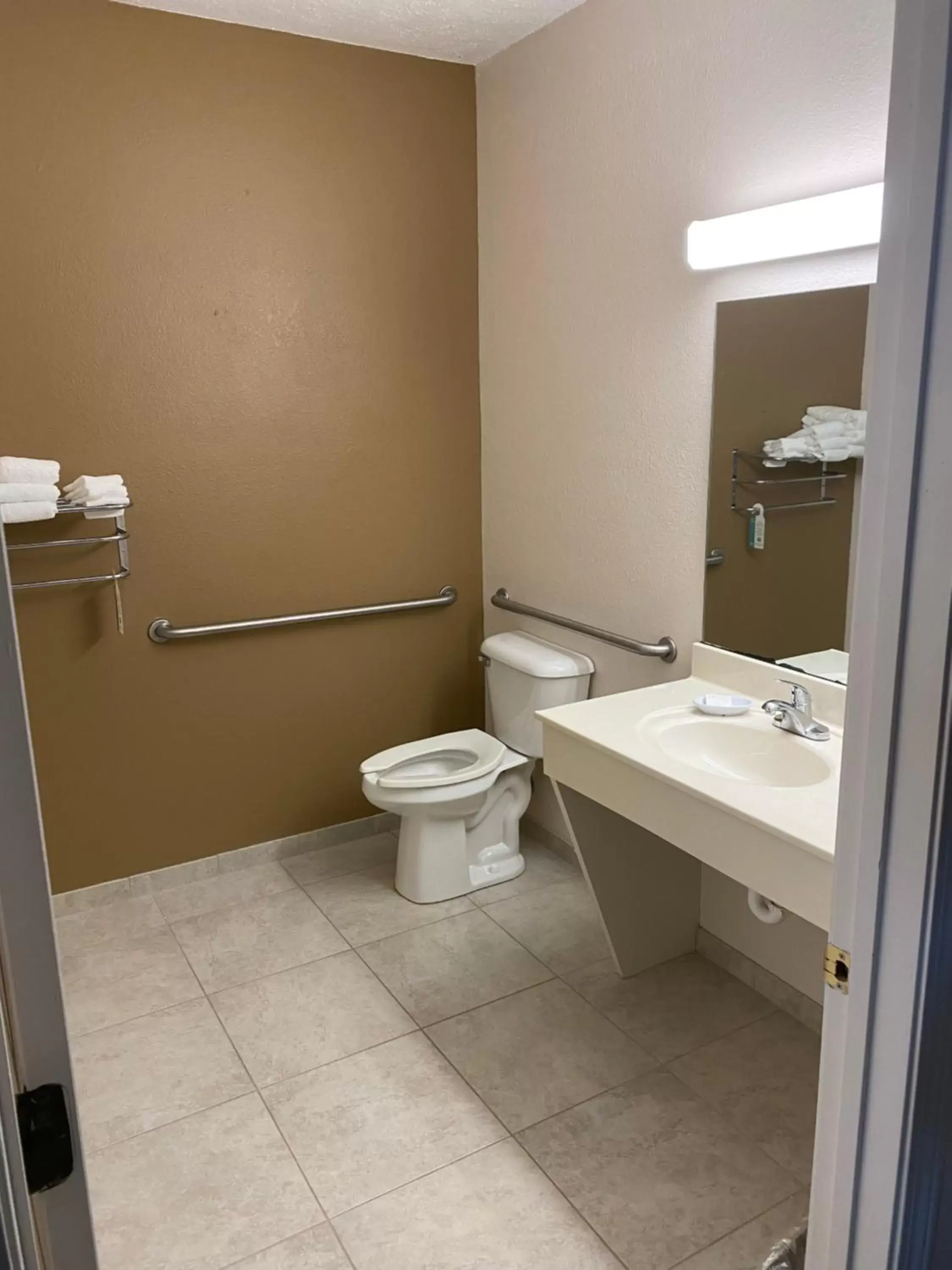 Bathroom in Northfield Inn Suites and Conference Center