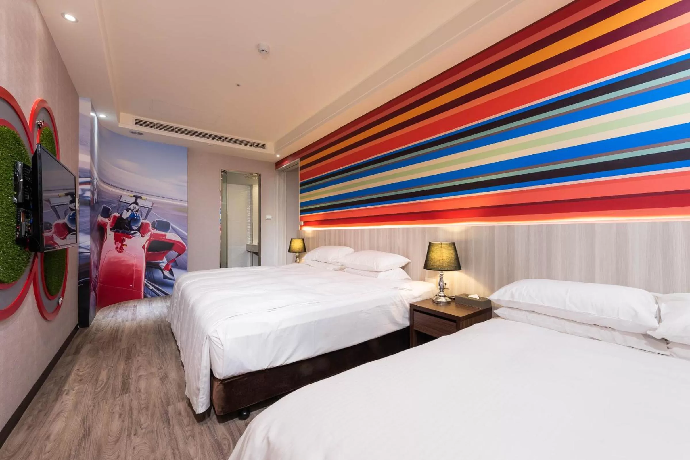 Deluxe Family Room in Holiday Garden Hotel SKM Park