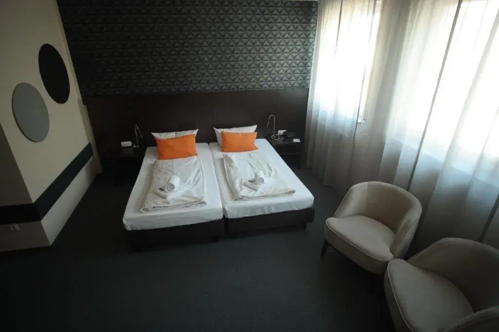Bed in GS Hotel