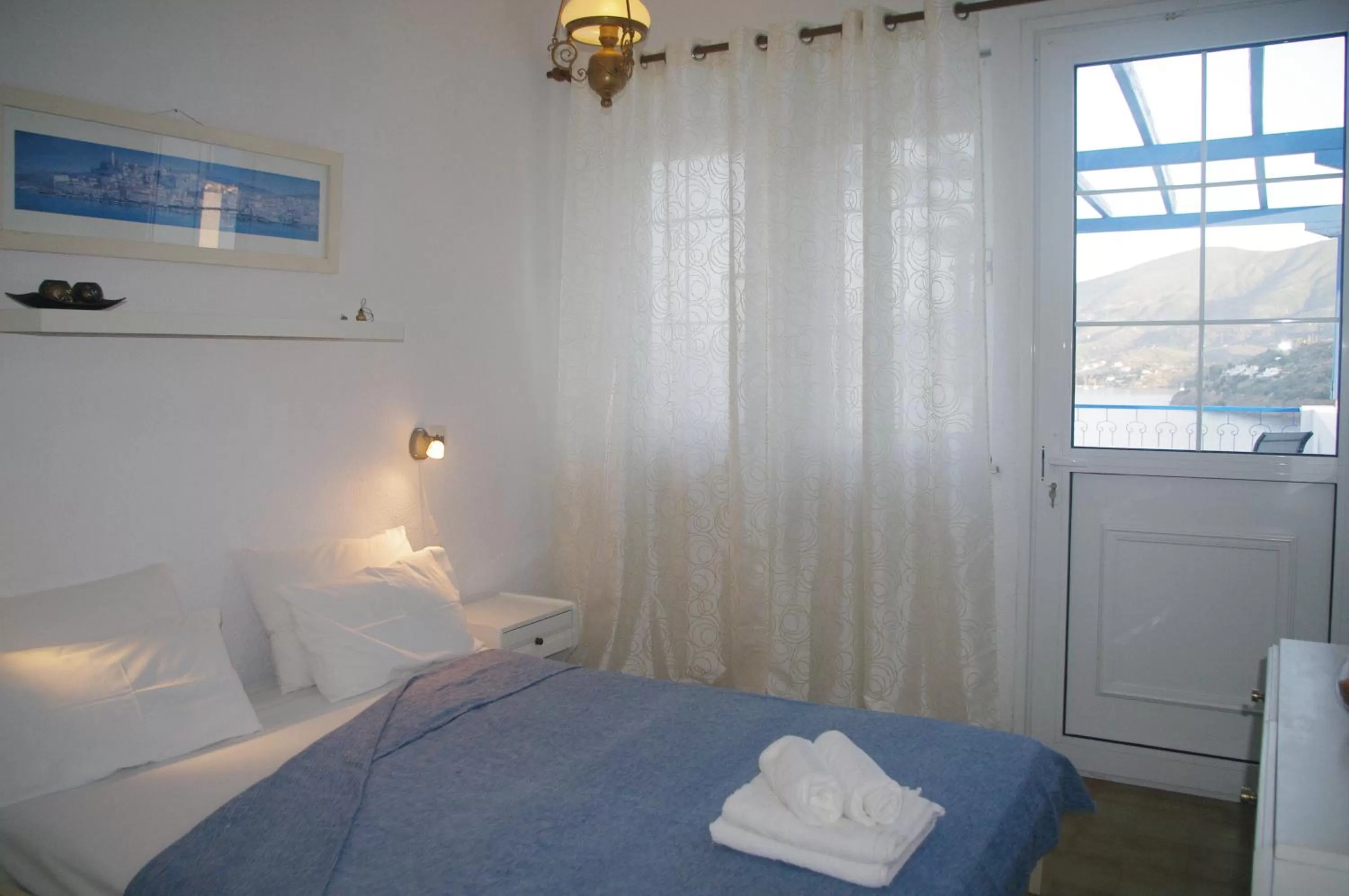 Bed in Rania Studios