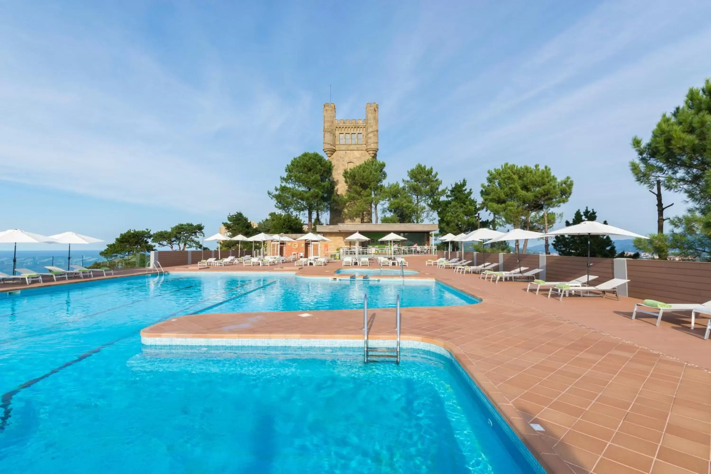 Swimming Pool in Mercure Monte Igueldo