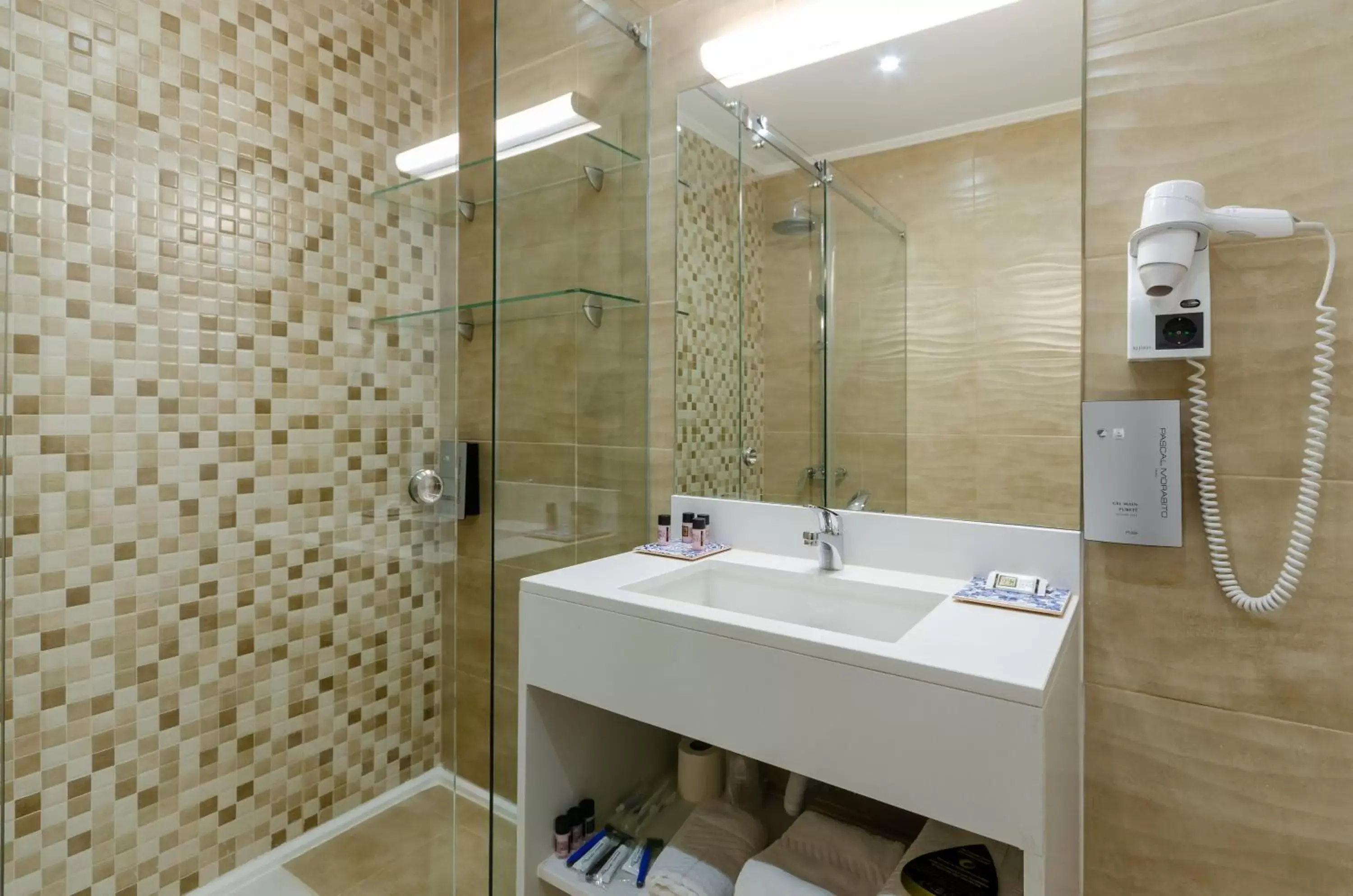 Bathroom in Hotel Borges Chiado
