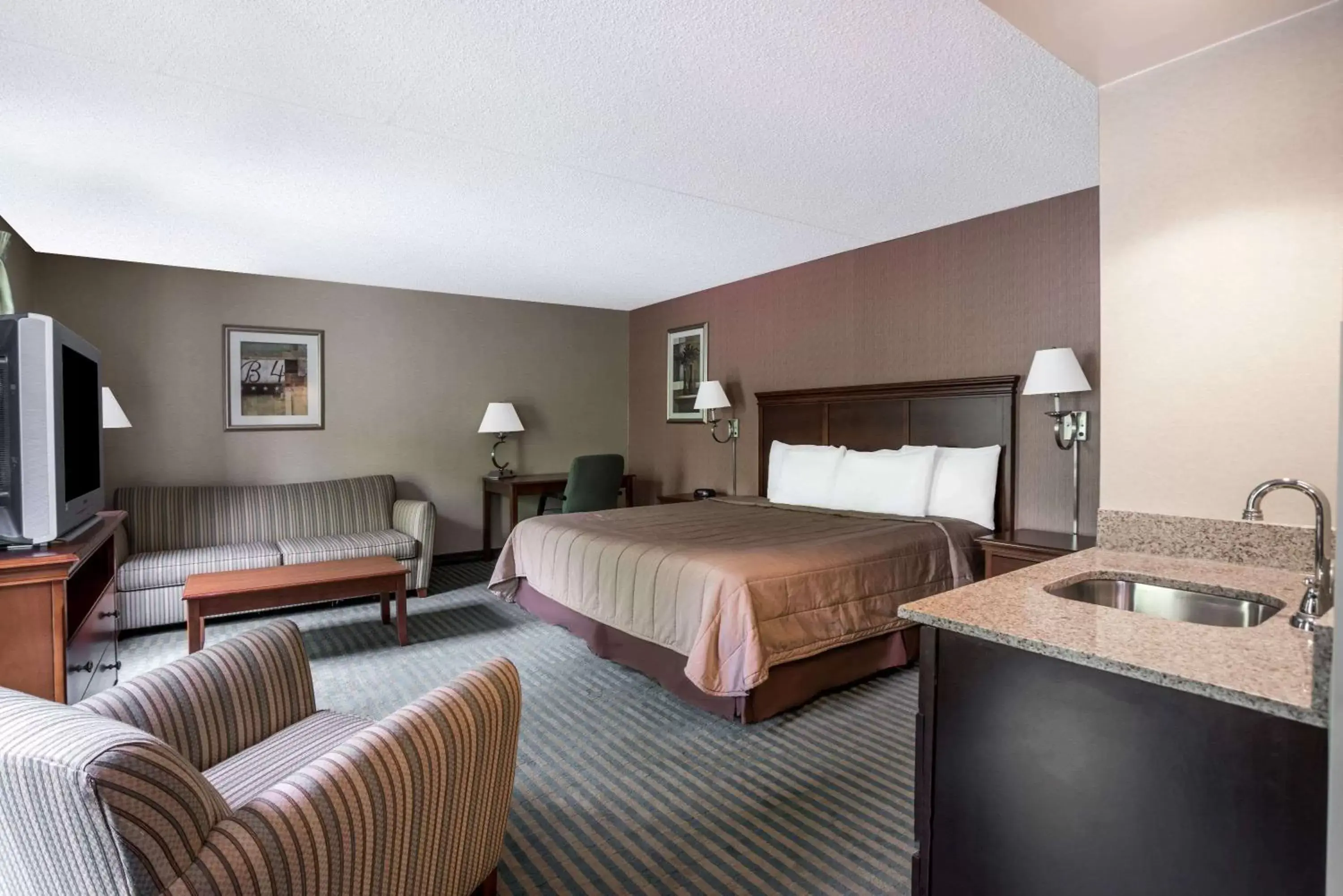 Photo of the whole room, Bed in Days Inn by Wyndham Westminster Photo of the whole room, Bed in Days Inn by Wyndham Westminster