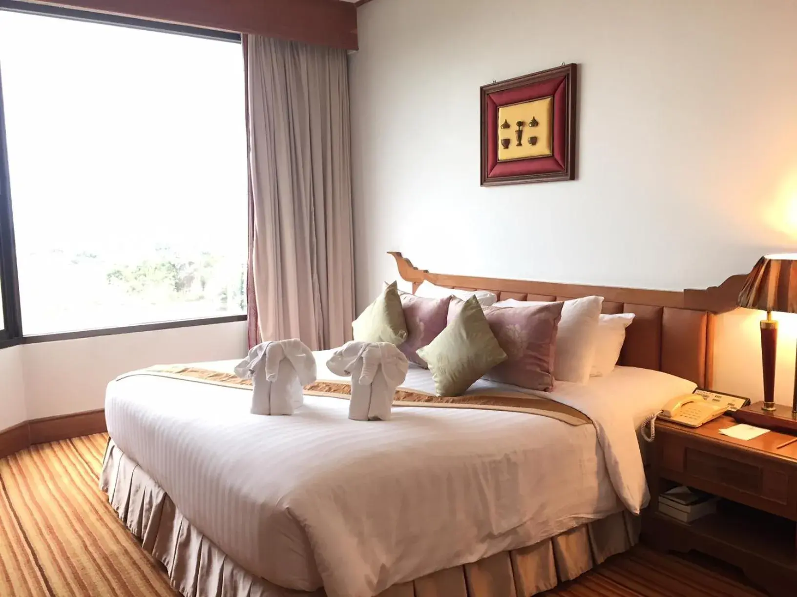 Bed in Laithong Hotel