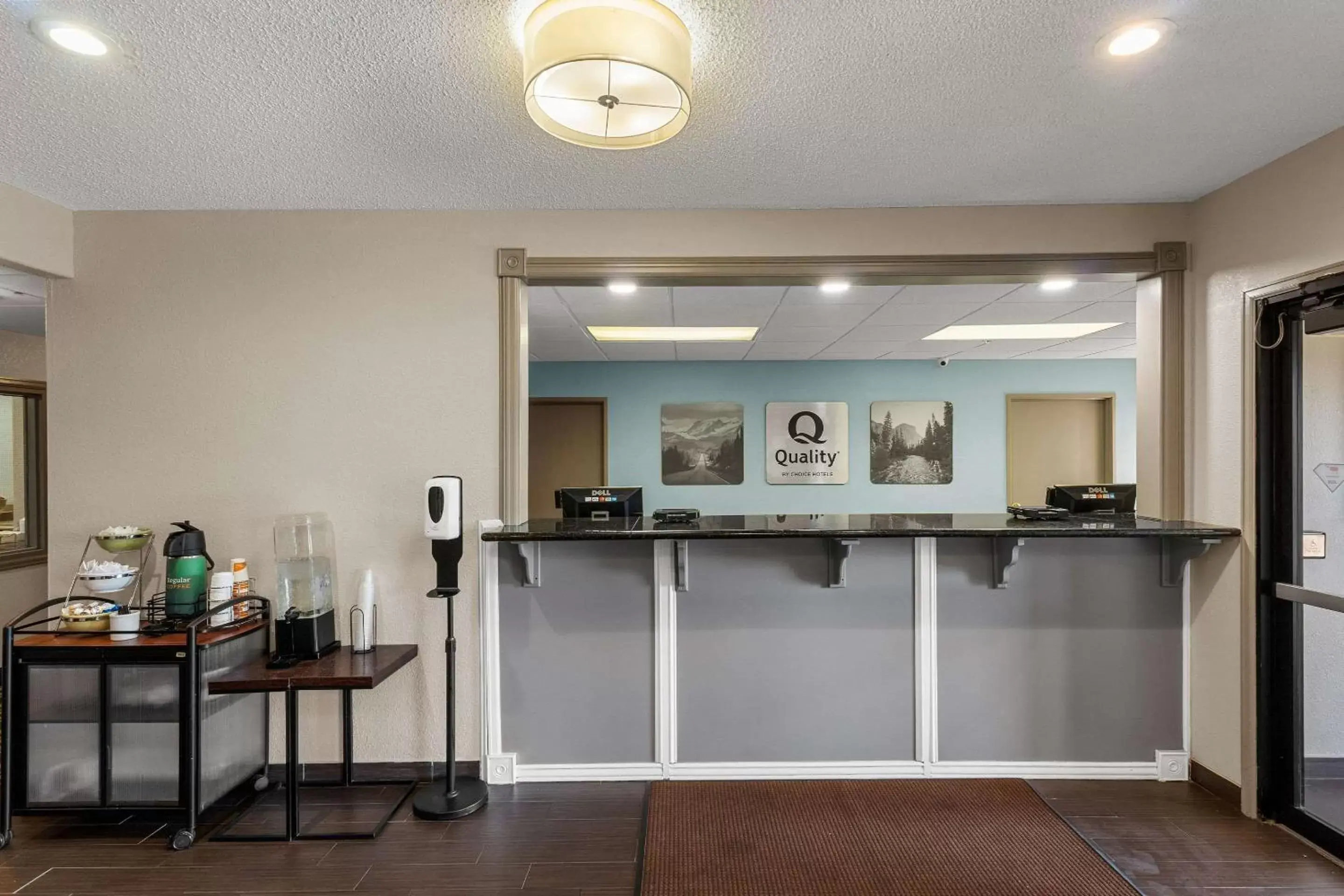 Lobby or reception in Quality Inn Brighton