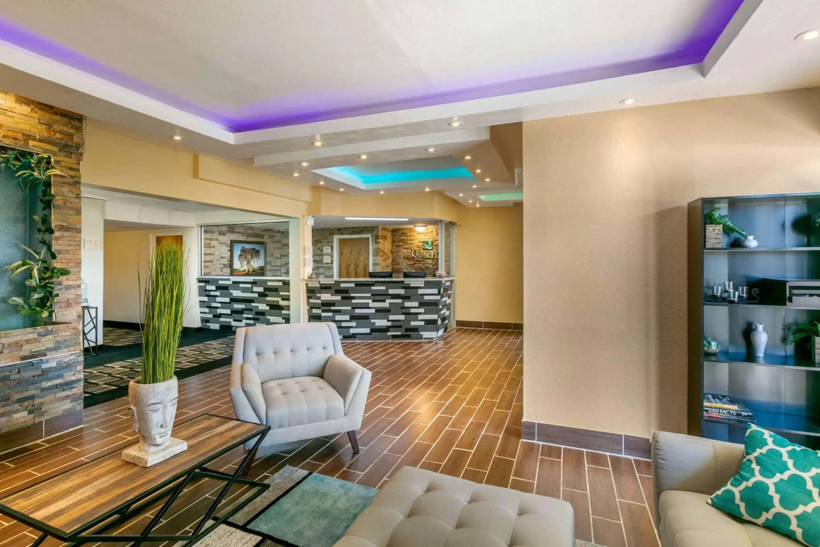 Lobby or reception in Quality Inn Rawlins I-80 Lobby or reception in Quality Inn Rawlins I-80