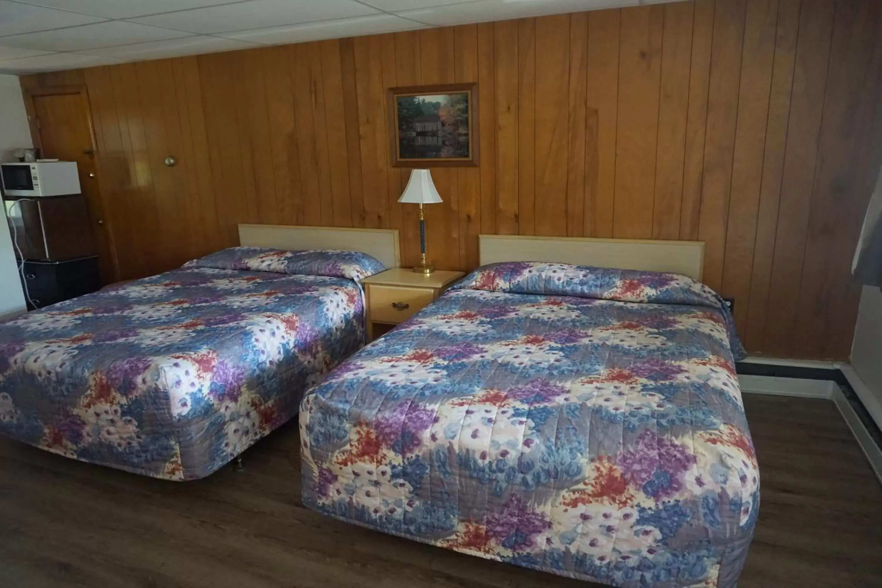 Bed in Northern Peaks Motor Inn