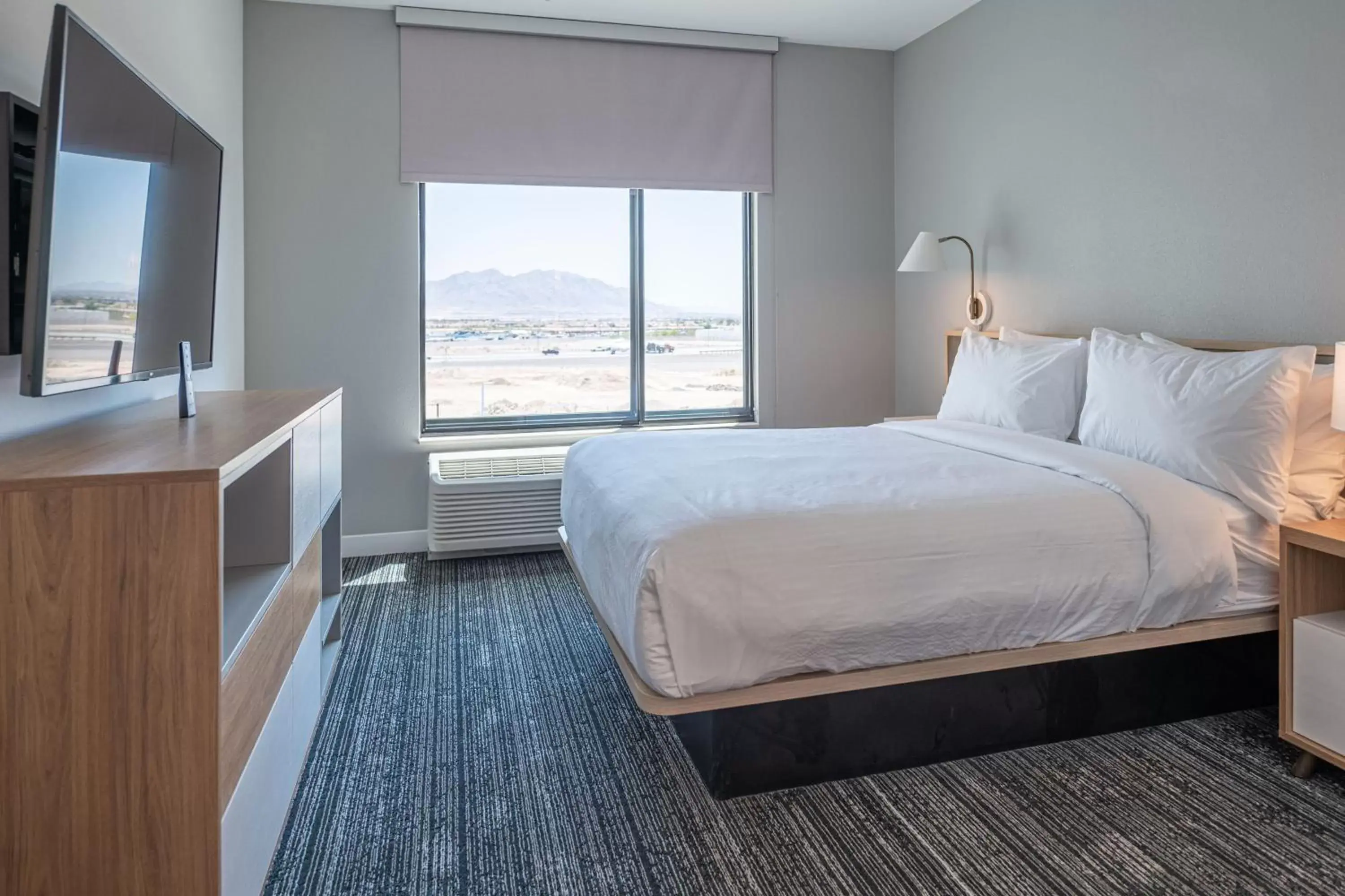 Bedroom in TownePlace Suites by Marriott Las Vegas North I-15