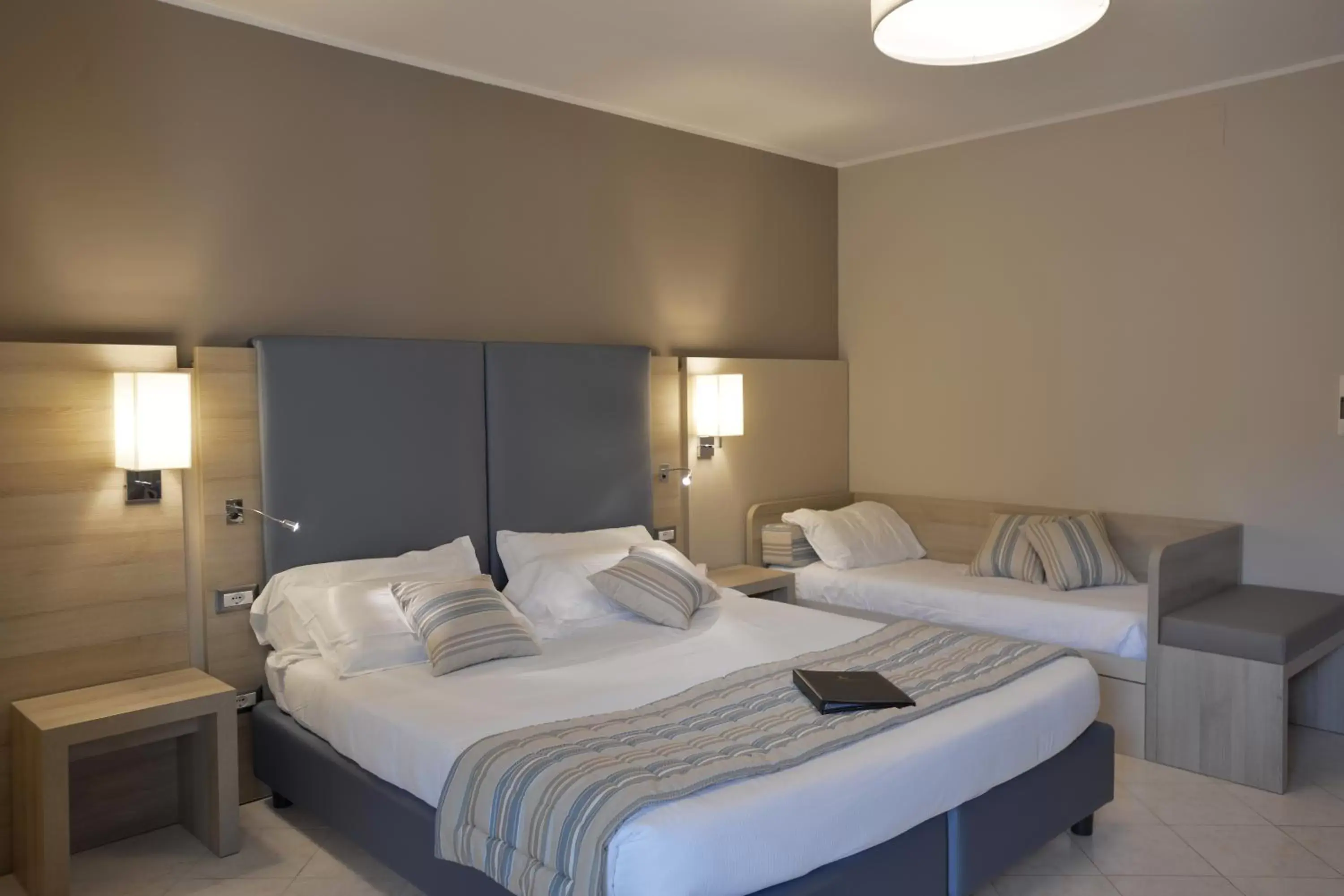 Photo of the whole room, Bed in Alma di Alghero Hotel