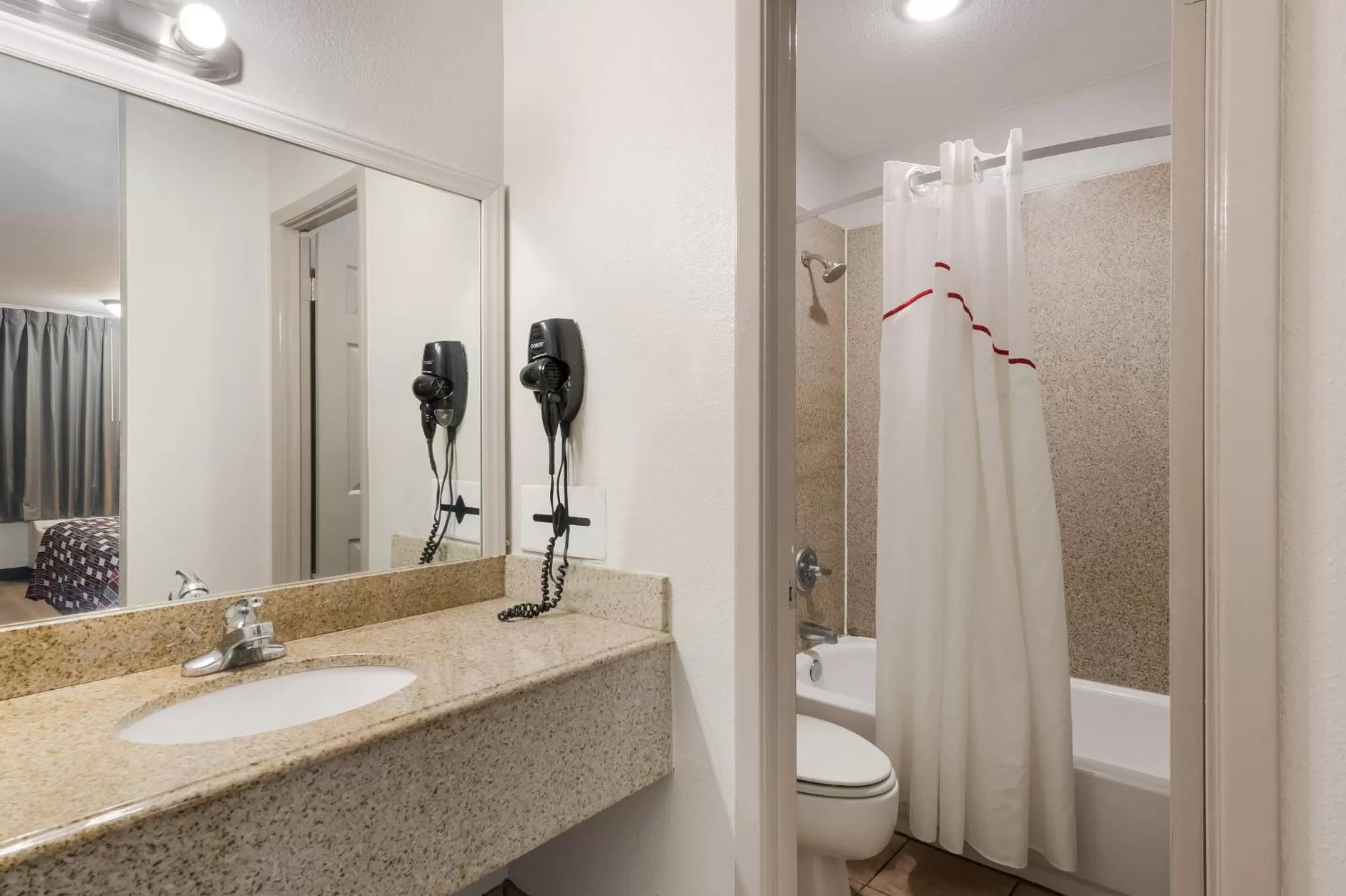 Bathroom in Red Roof Inn College Station