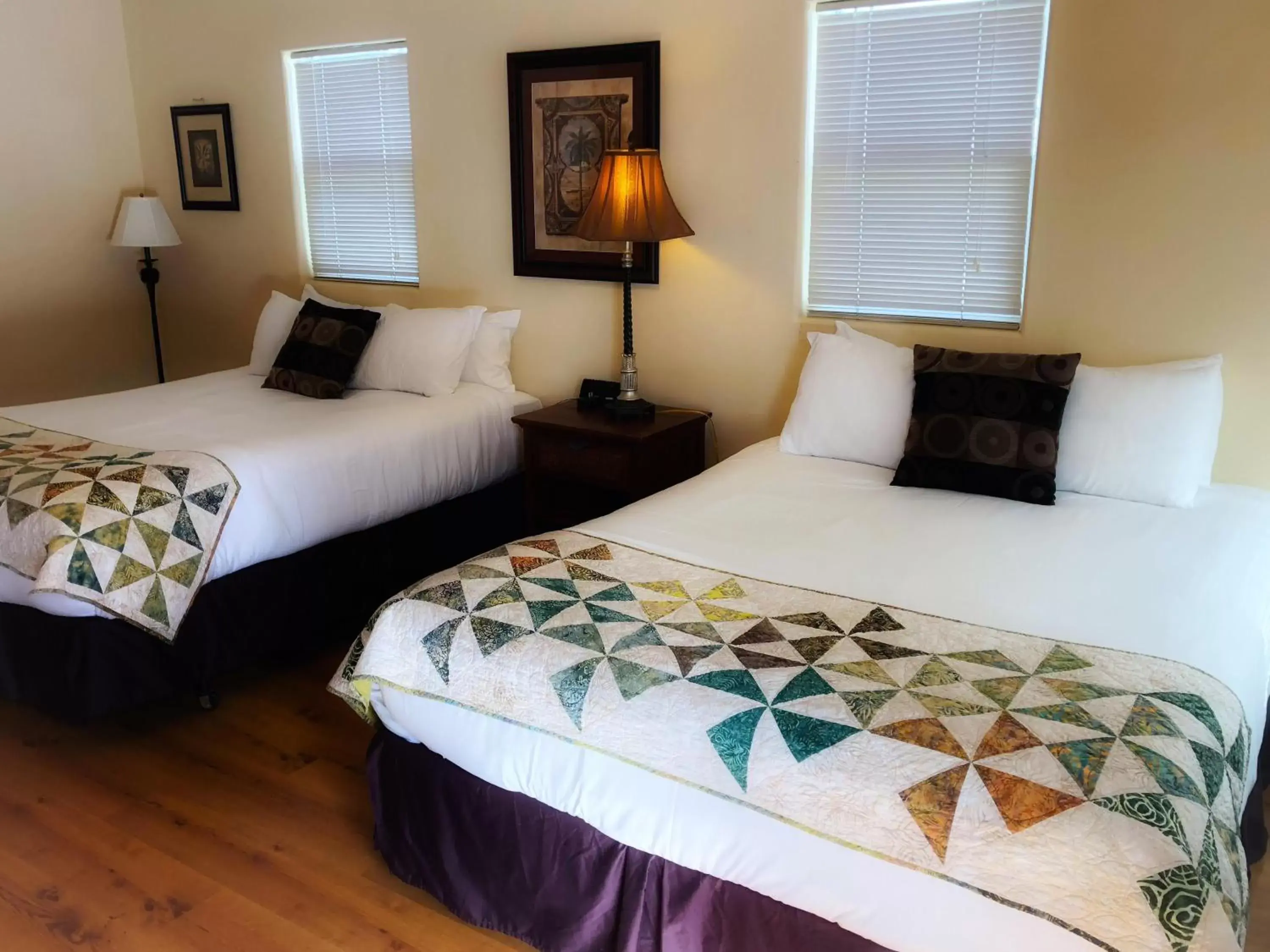 Bedroom, Bed in The Islander Inn Bedroom, Bed in The Islander Inn