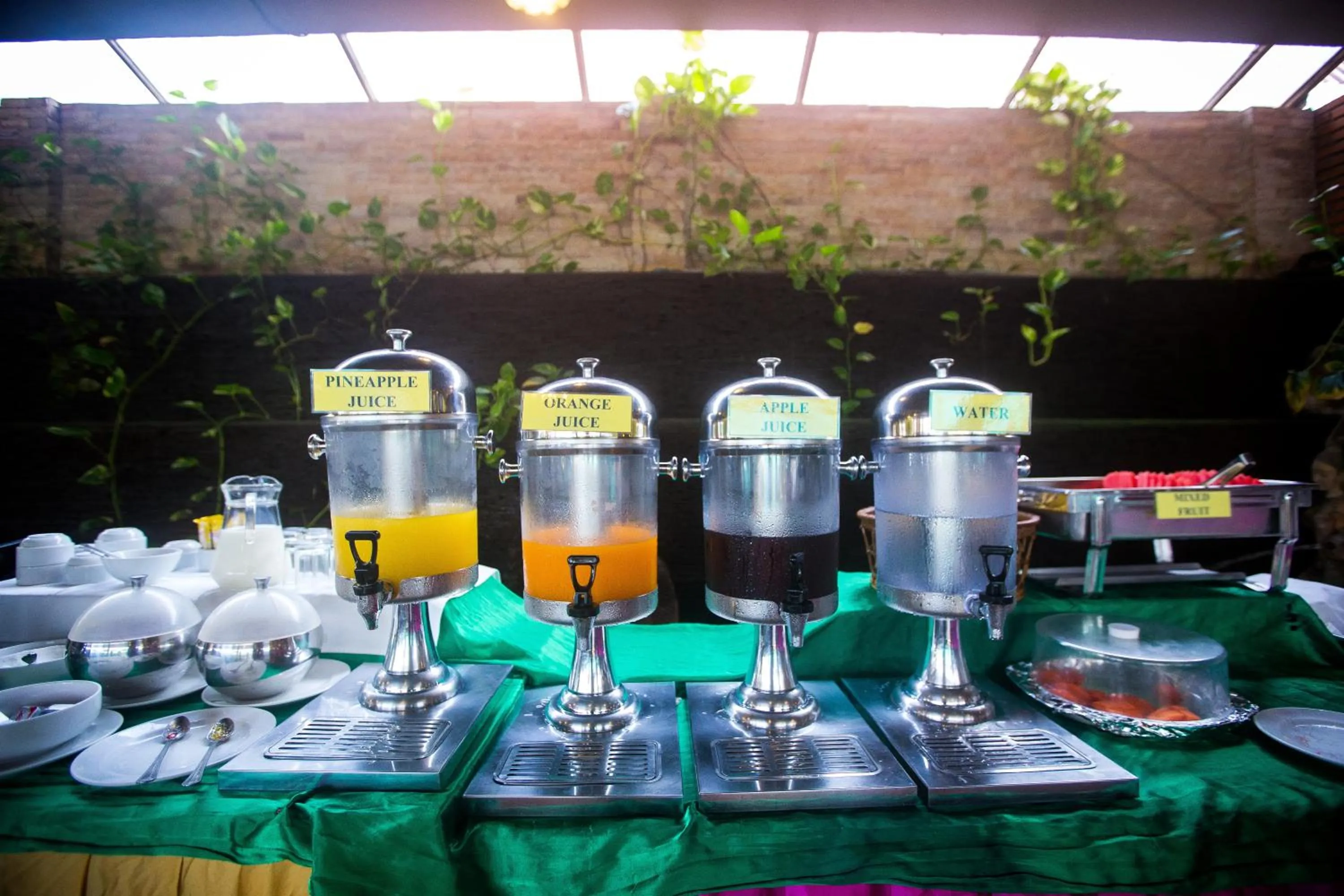 Restaurant/places to eat in Kata Poolside Resort SHA Extra Plus