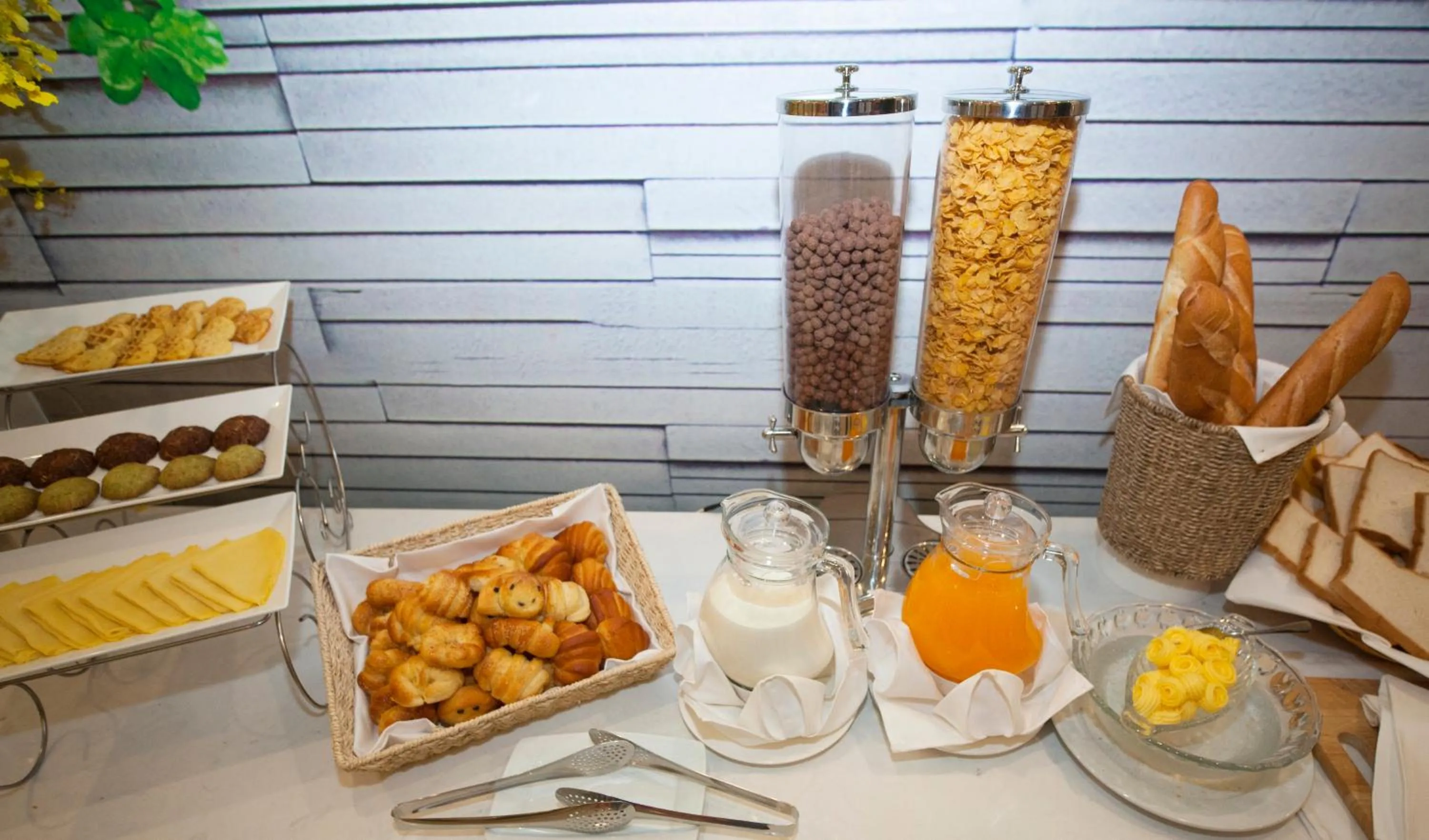 Buffet breakfast in Sunrise Central Hotel