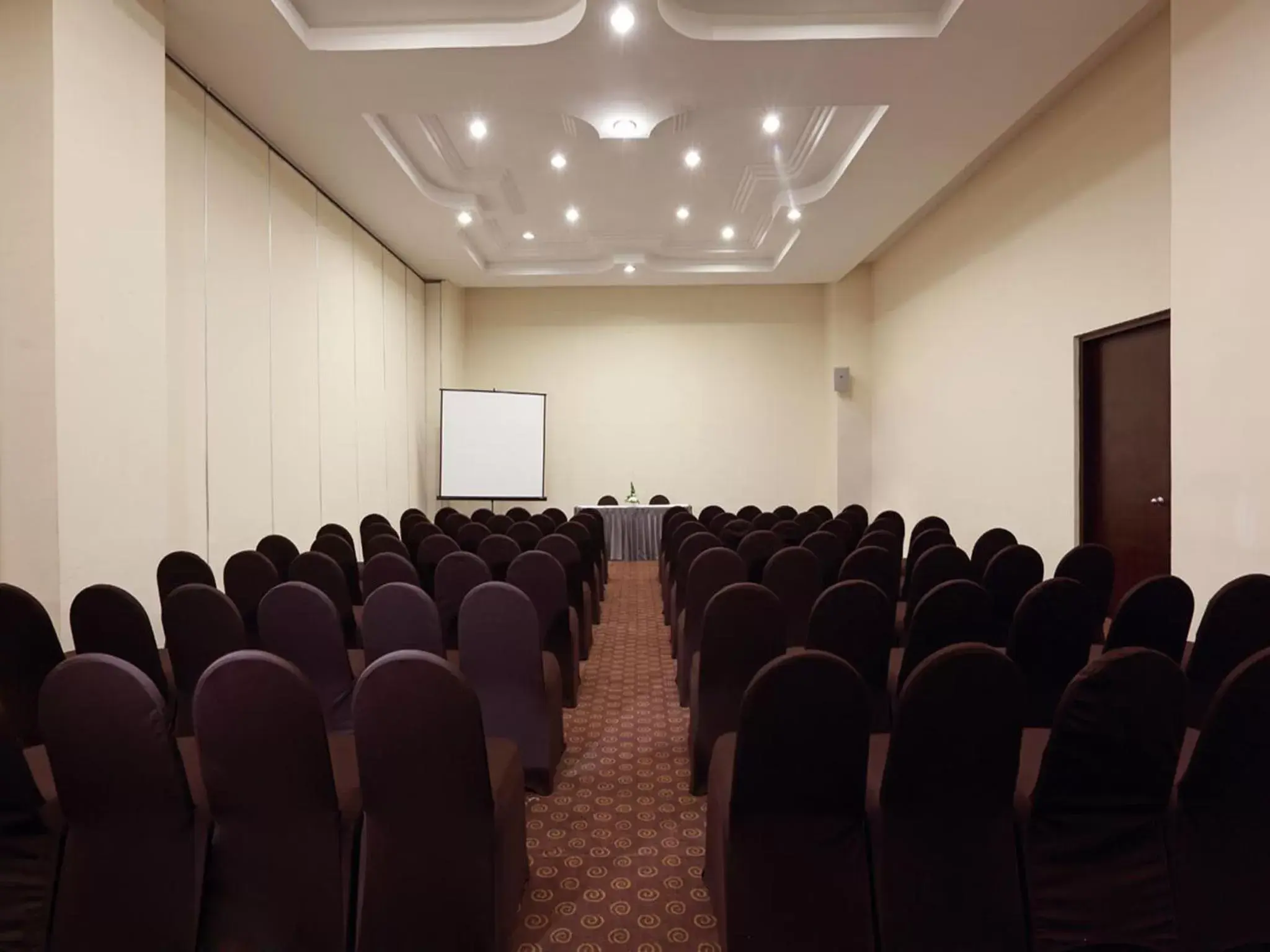 Meeting/conference room in Aryaduta Manado