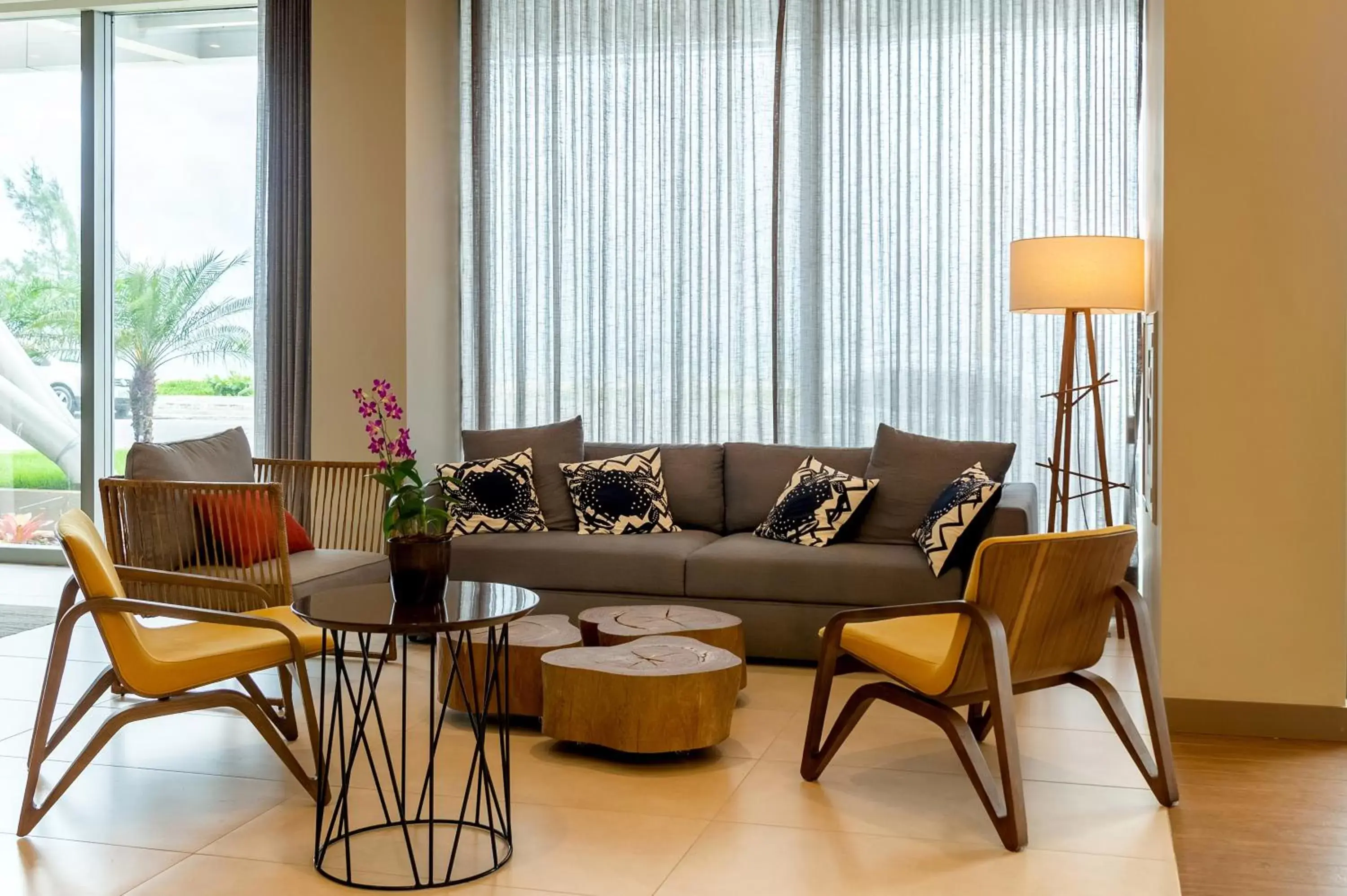 Seating Area in Hyatt Place Macae