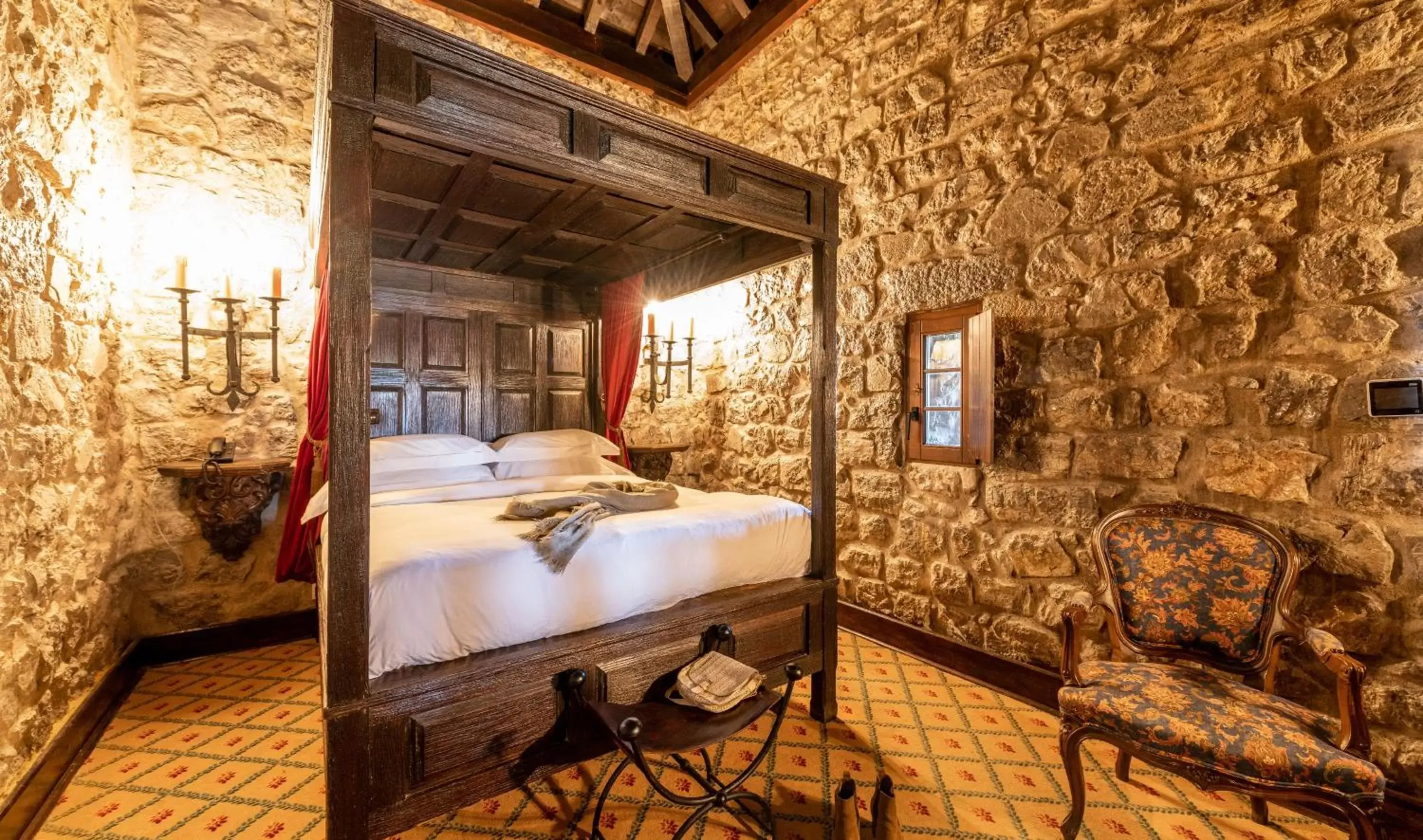 Bedroom, Bed in Pousada Castelo de Obidos