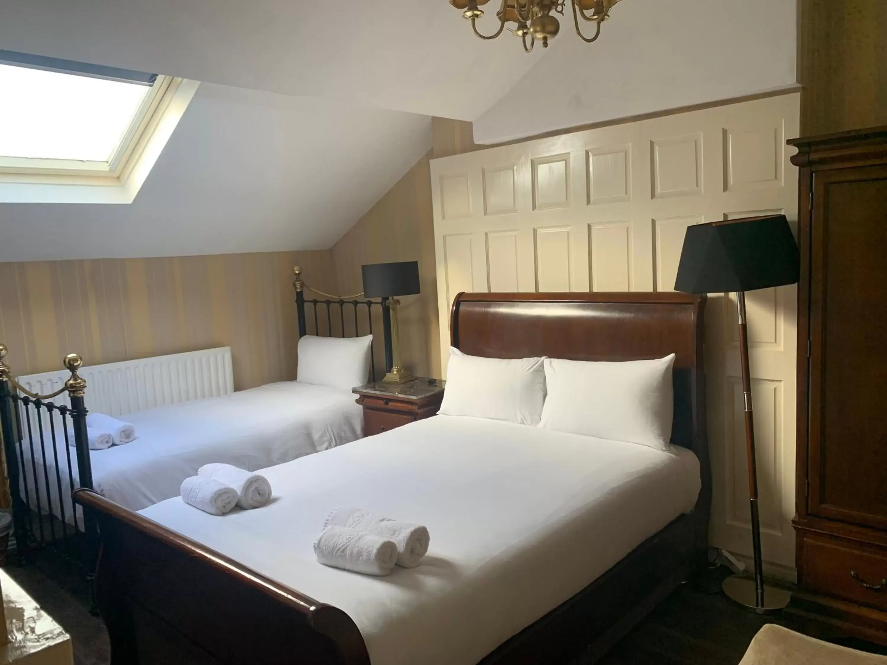 Bedroom, Bed in Beech Mount Hotel