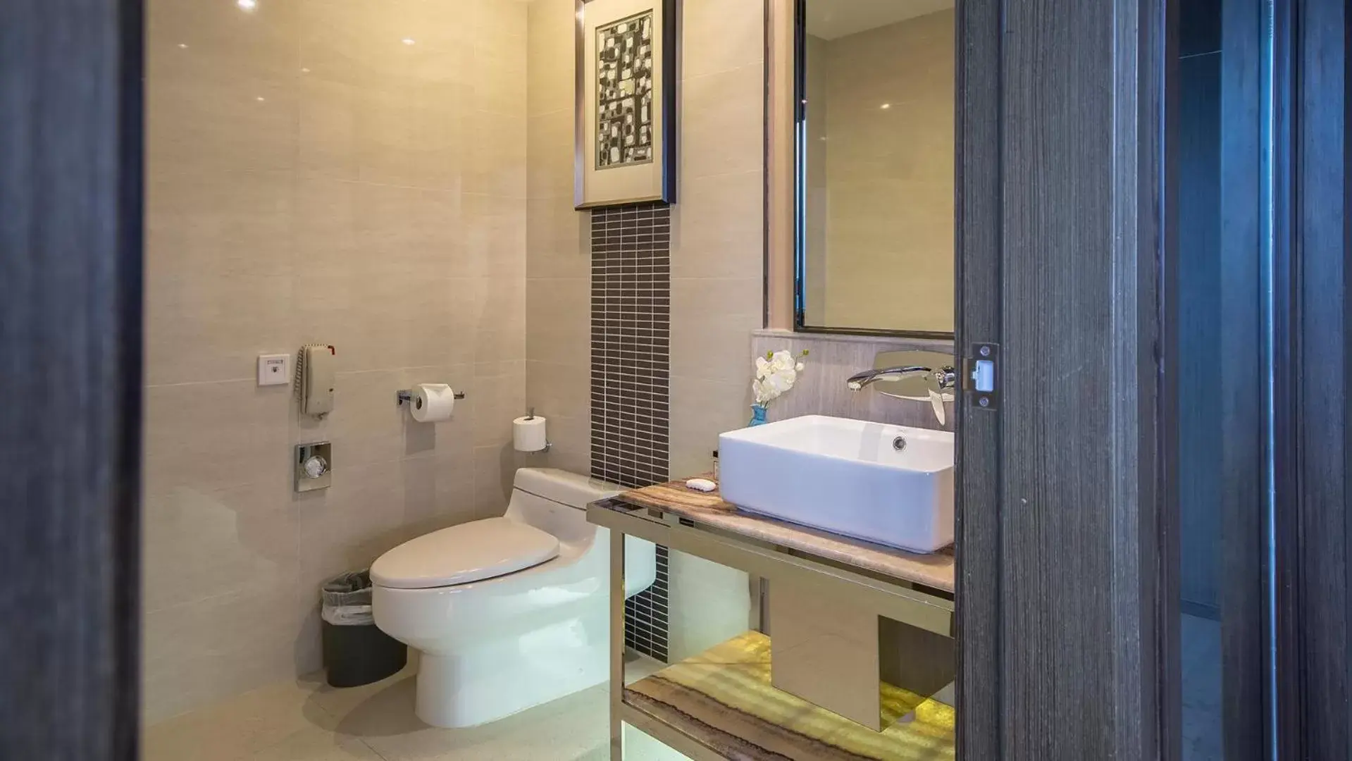 Toilet, Bathroom in Fleuve Congo Hotel By Blazon Hotels