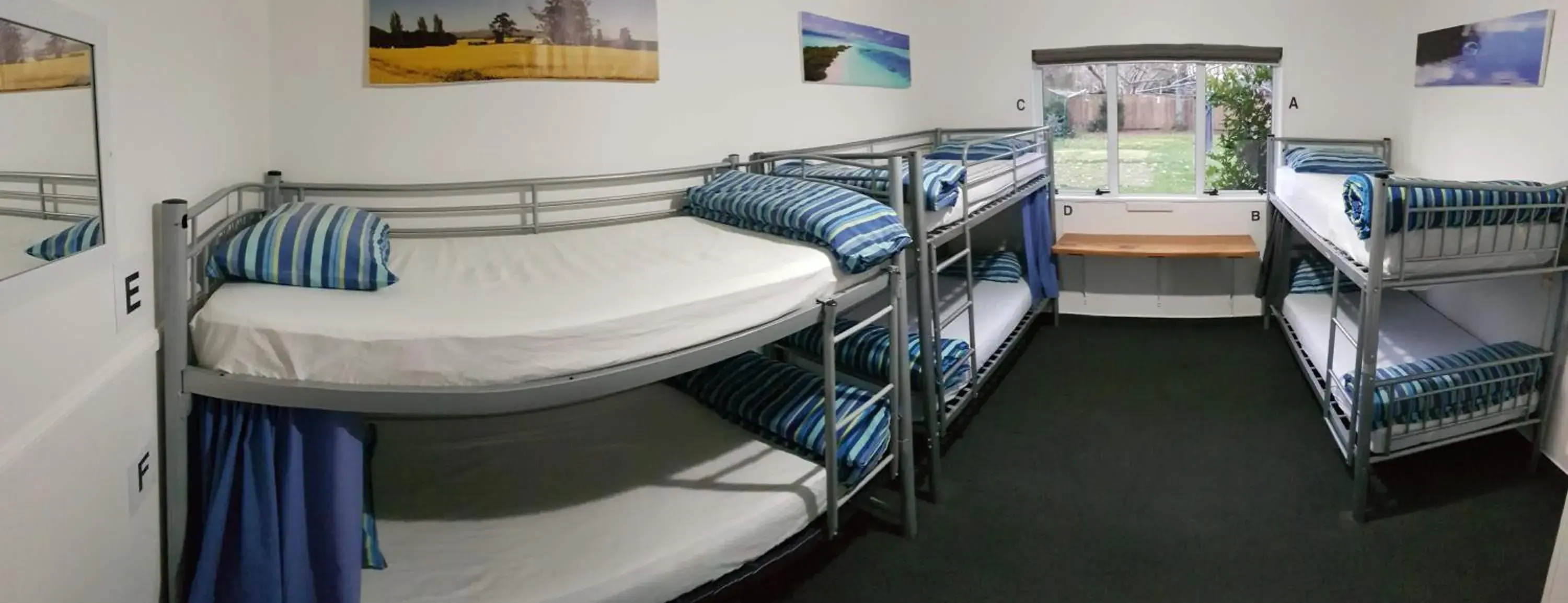 Single Bed in 6-Bed Dormitory Room in Happy Apple Backpackers