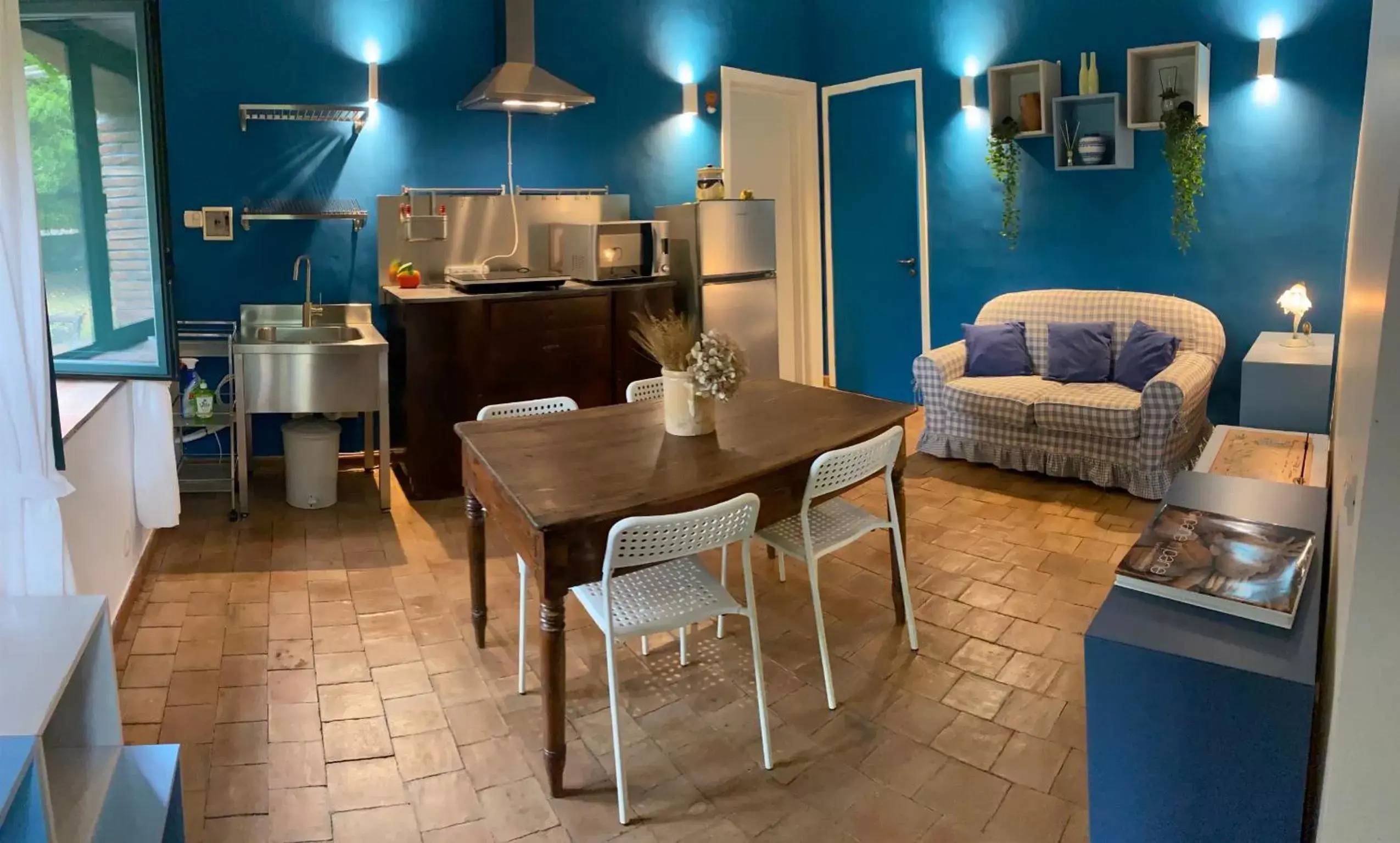 Kitchen or kitchenette in Bed and Breakfast Il Glicine