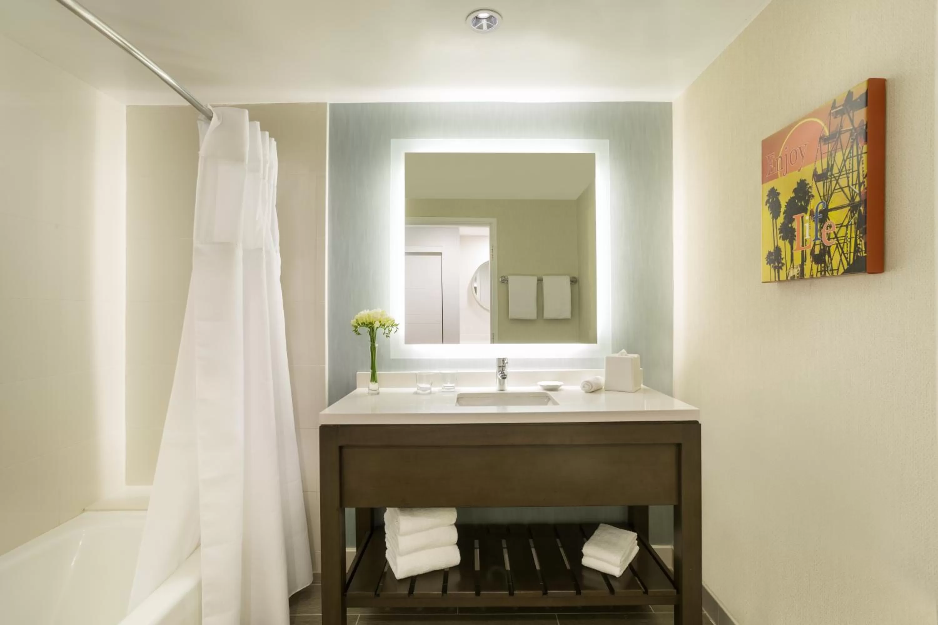 Double Room with Two Double Beds and Accessible Tub - Disability Access in Hyatt Regency Newport Beach
