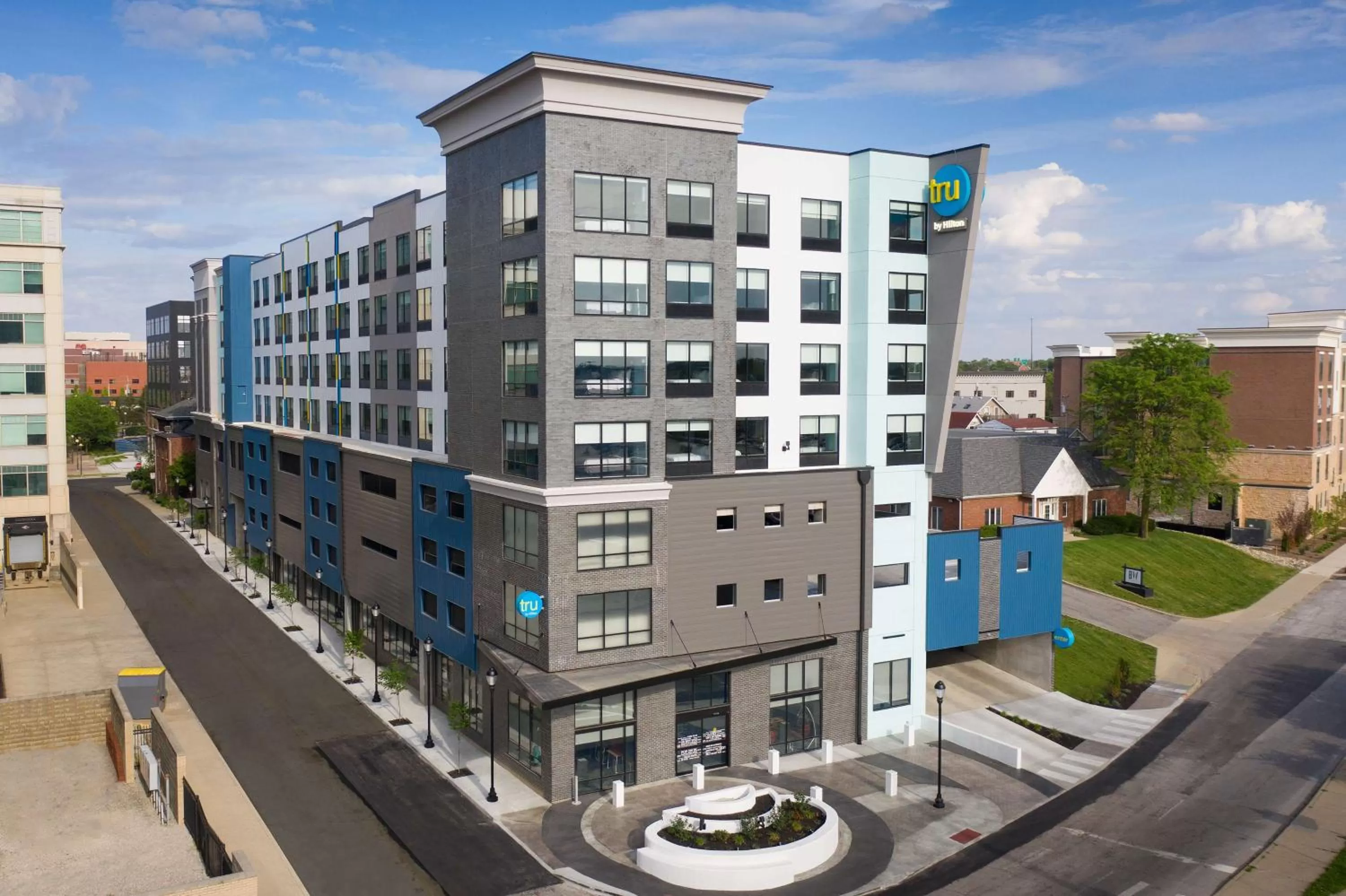 Property building in Tru By Hilton Indianapolis Downtown, In