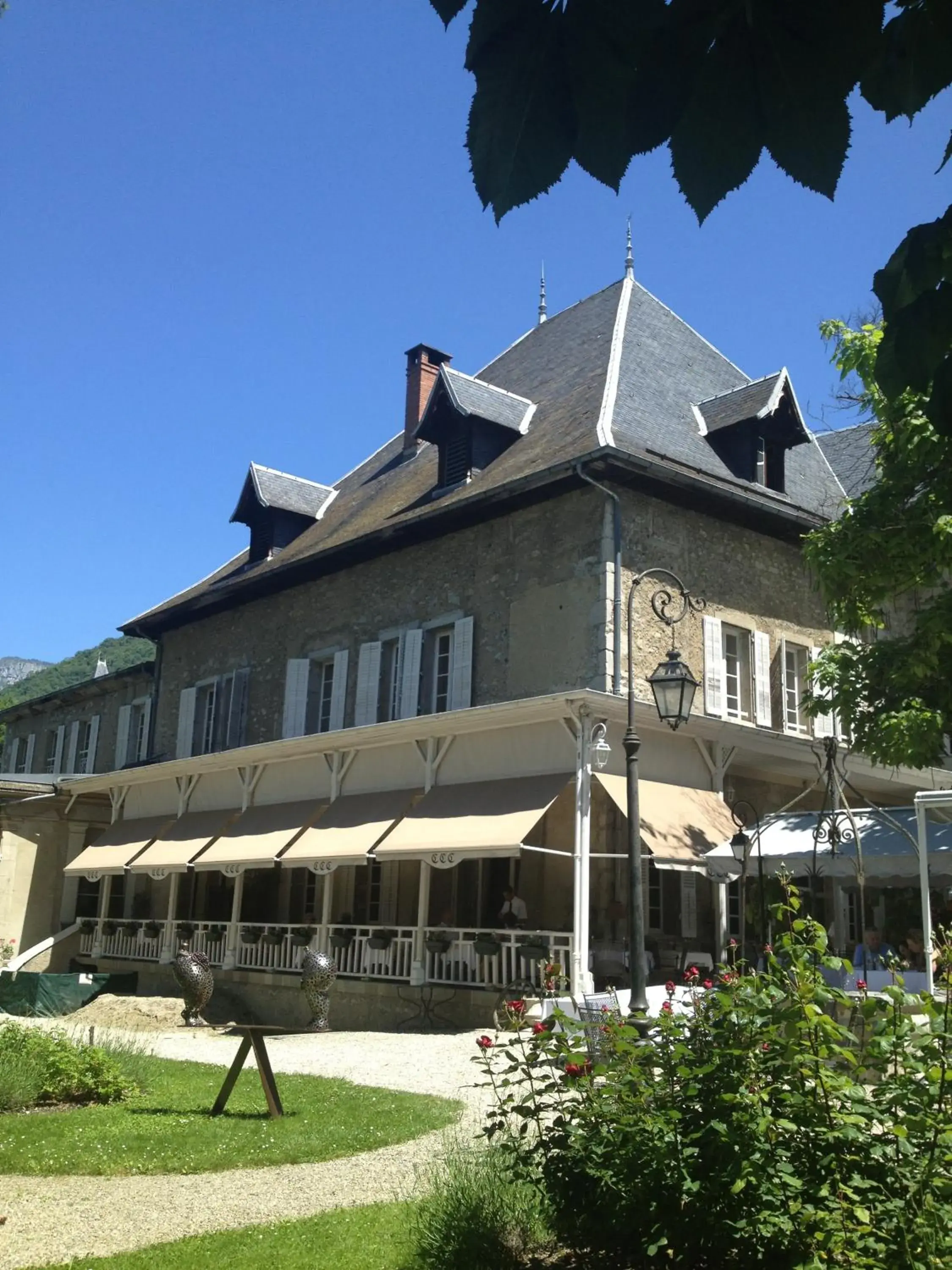 Garden, Property Building in Château des Comtes de Challes