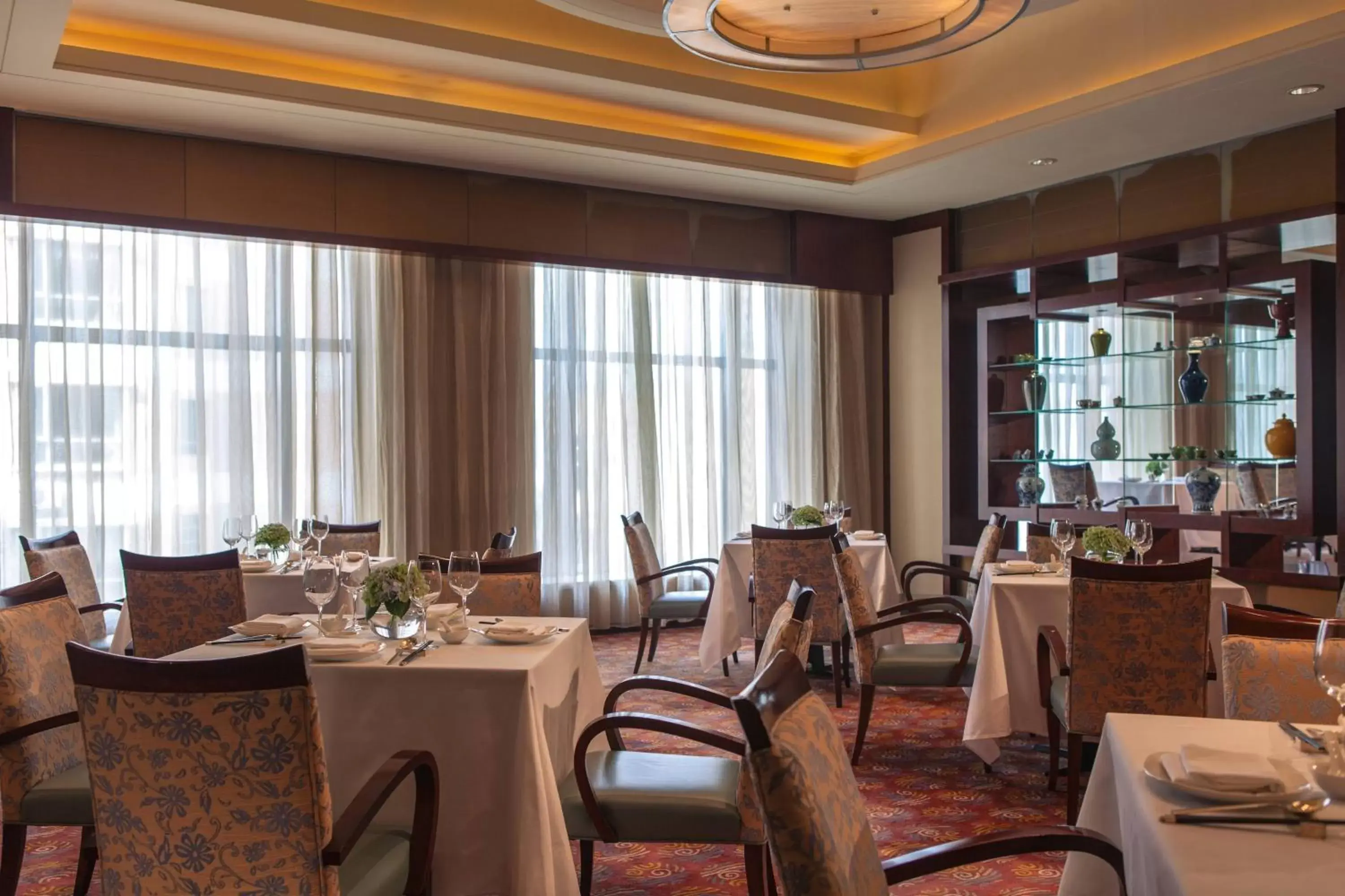 Restaurant/Places to Eat in Renaissance Wuhan Hotel