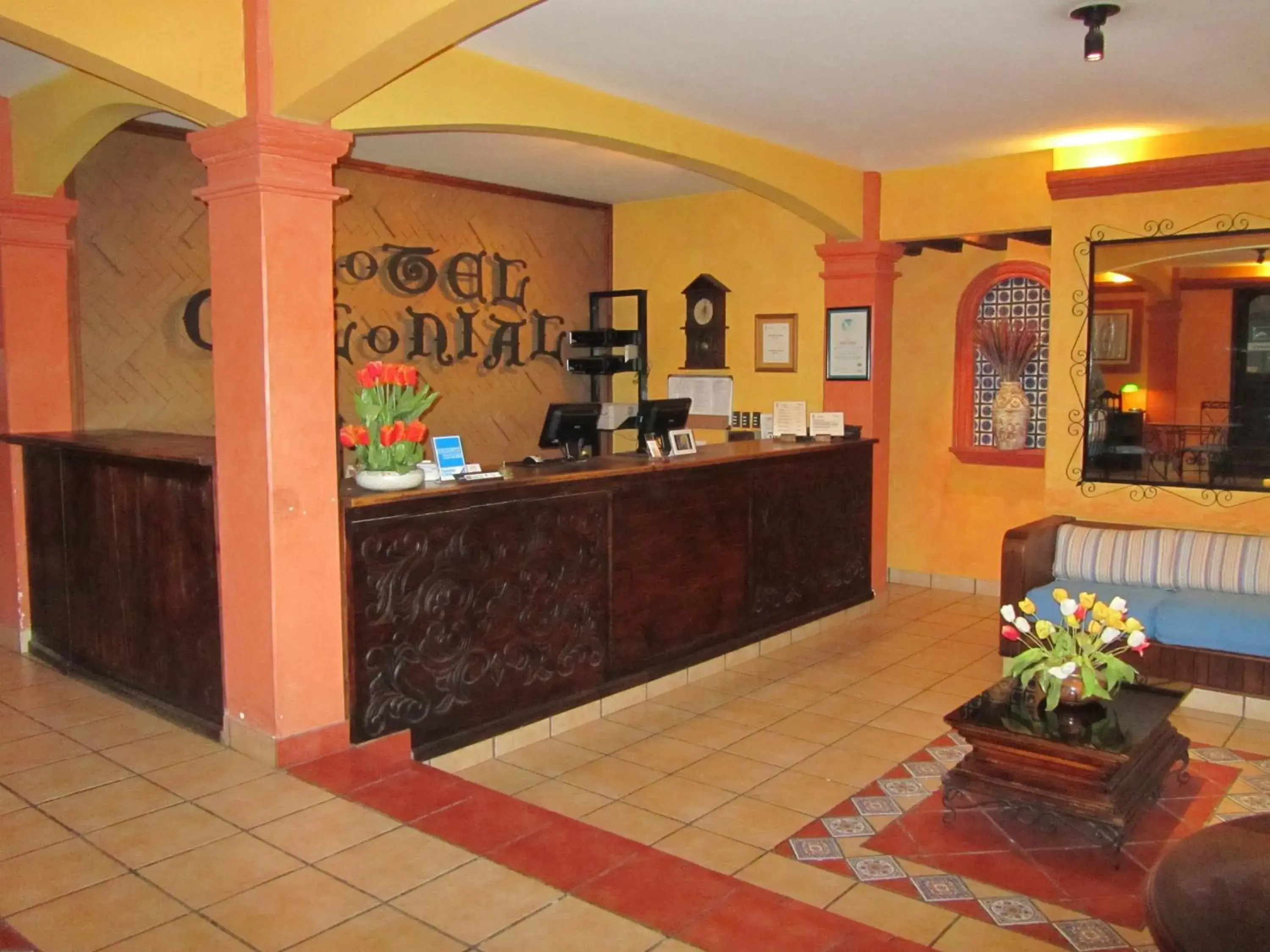 Lobby/Reception in Hotel Colonial