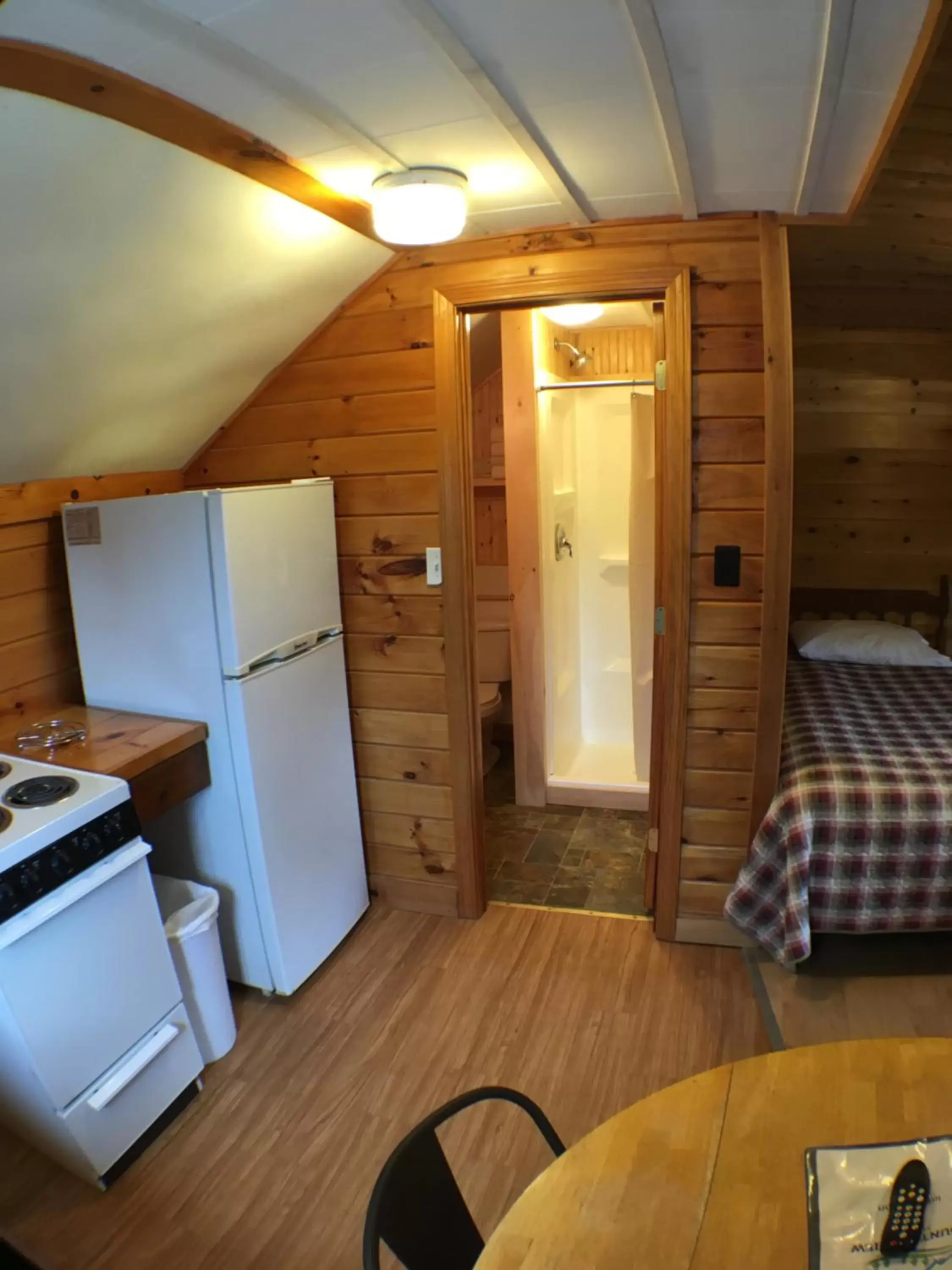 Bathroom in Mountain View Motel & Campground