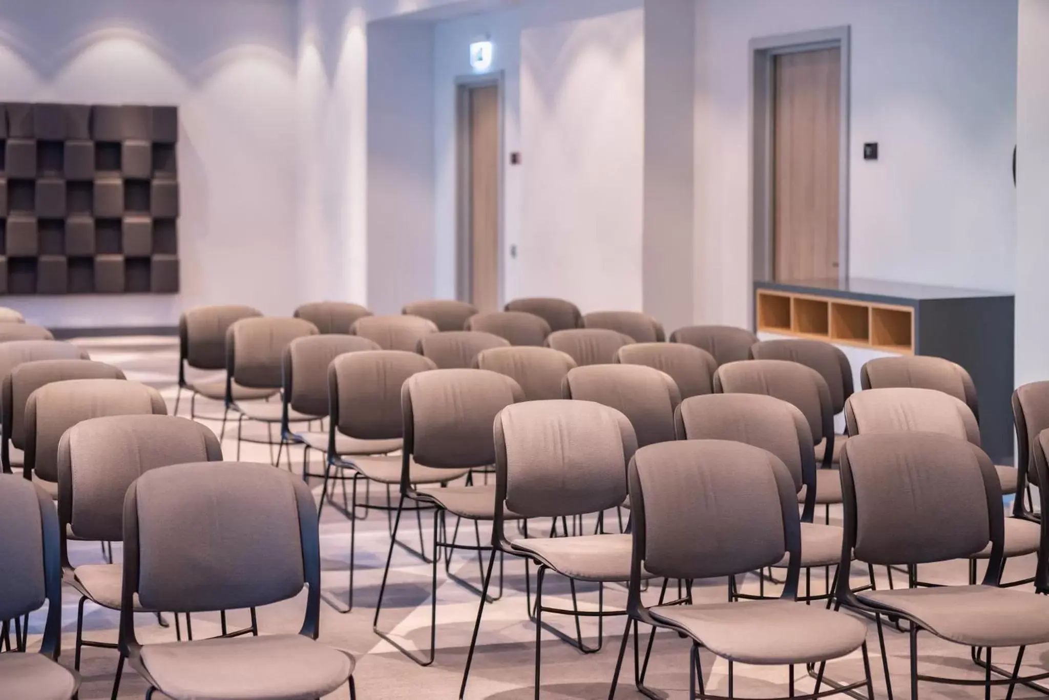 Meeting/conference room in Holiday Inn Express - Yerevan, an IHG Hotel