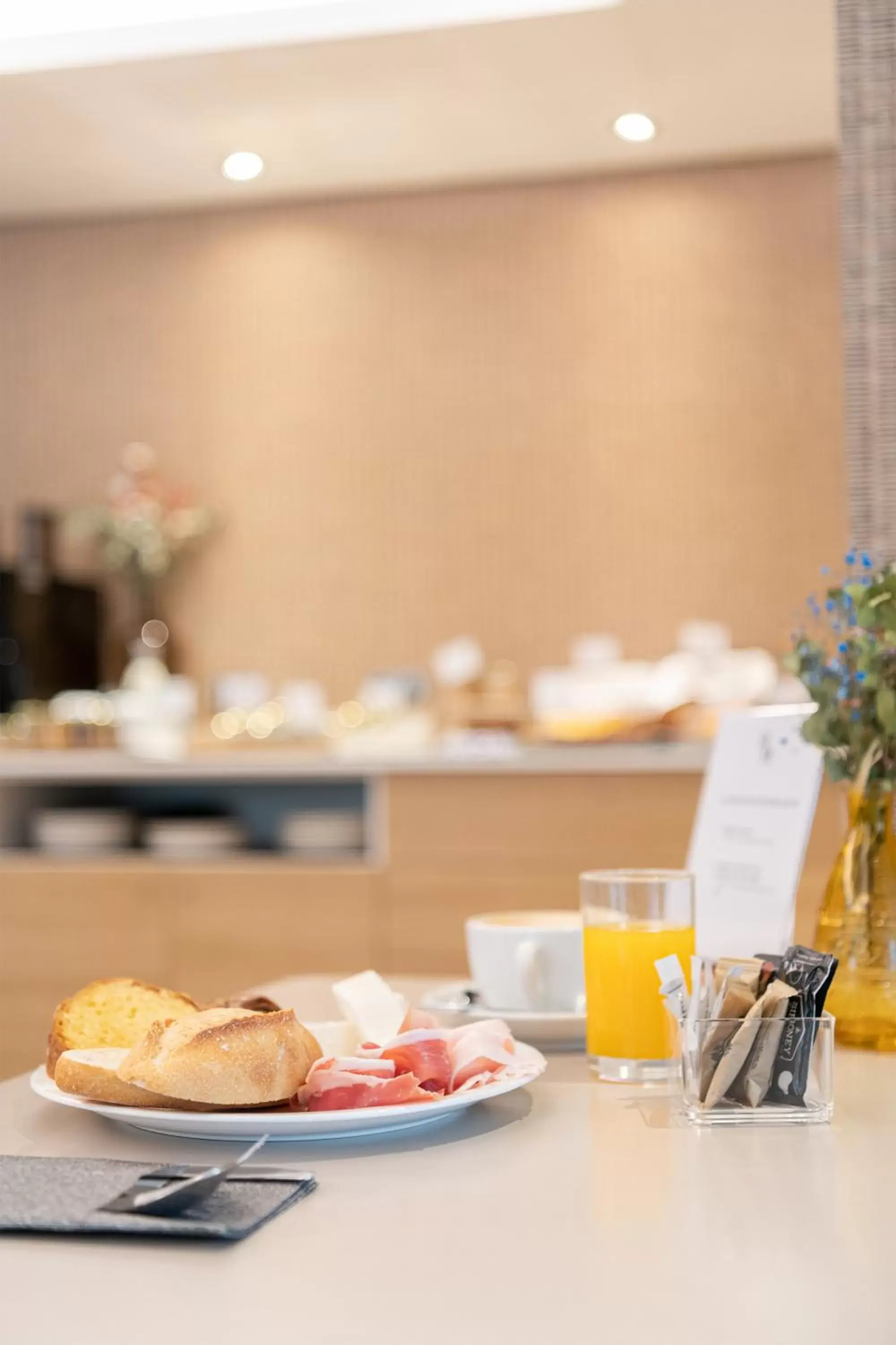 Breakfast in Hotel Avenida Breakfast in Hotel Avenida