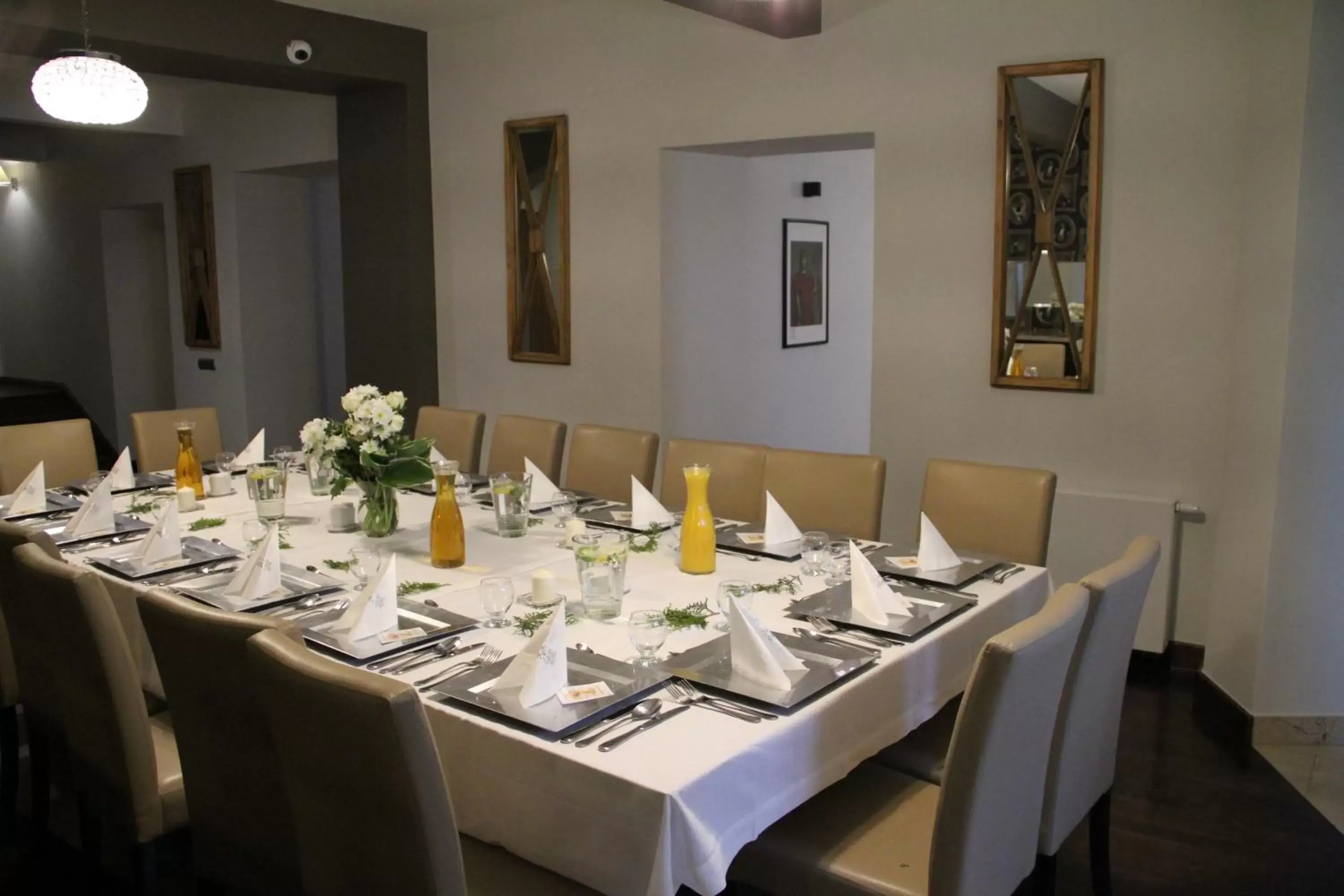 Banquet/Function facilities, Restaurant/Places to Eat in Grottger Luxury Boutique Hotel City