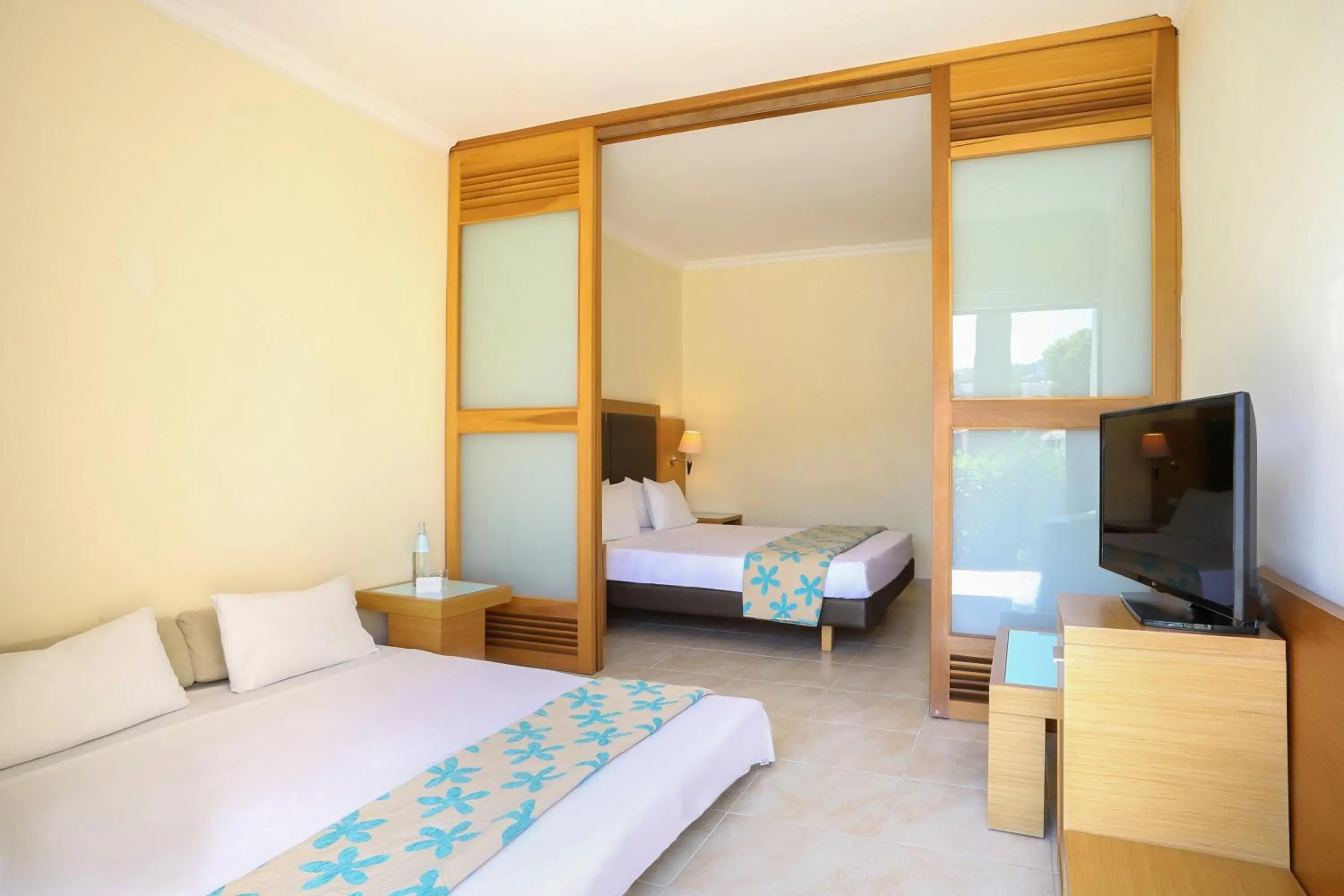 Bedroom, Bed in Sol Cosmopolitan Rhodes