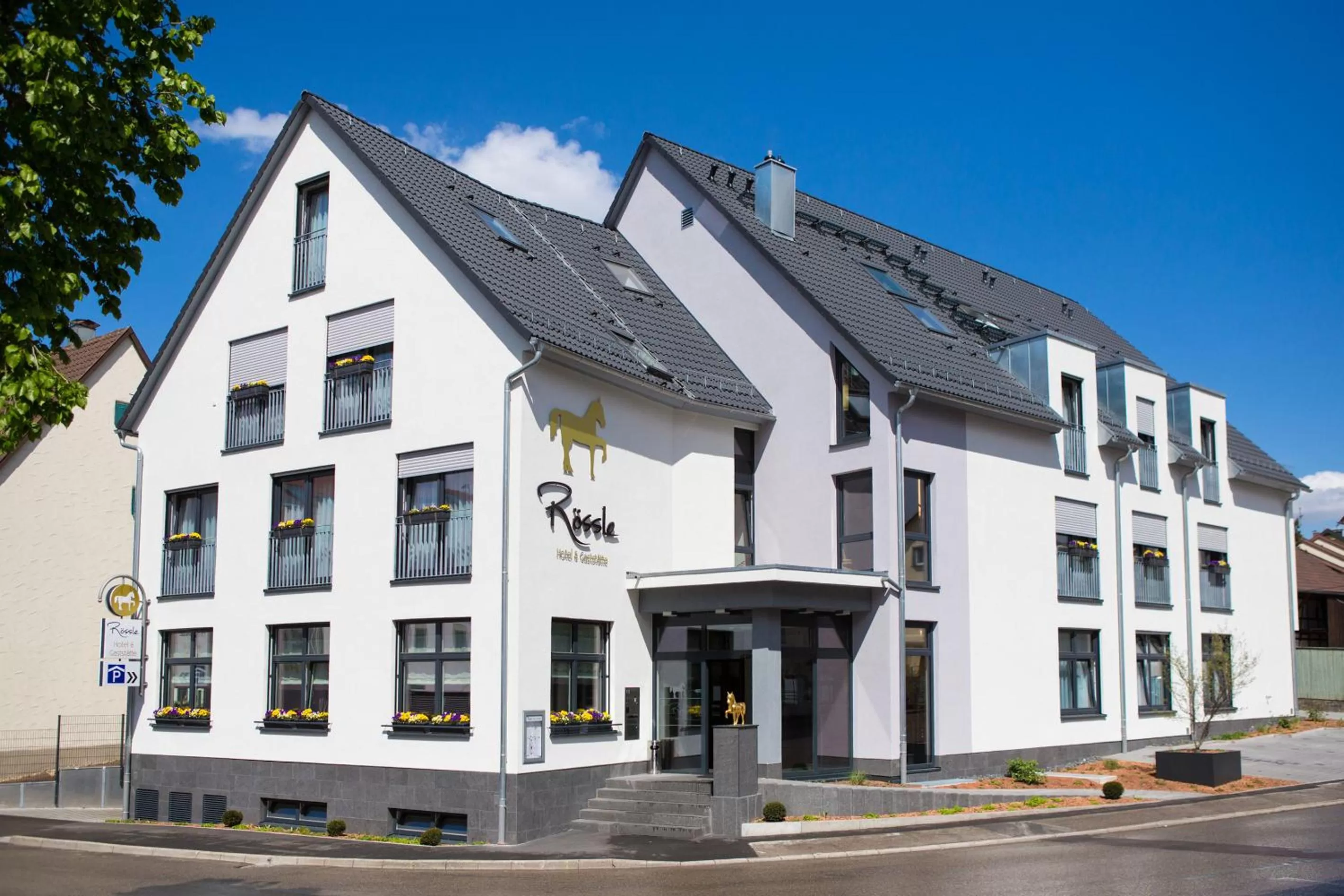 Property building in Hotel & Restaurant Goldener Pflug