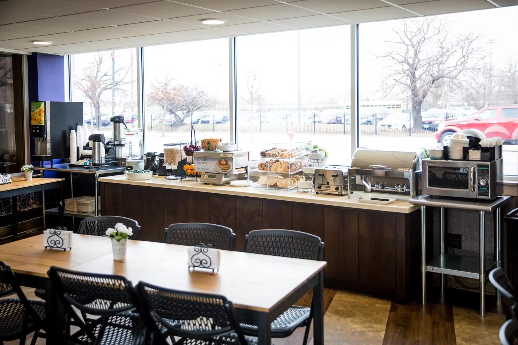 Breakfast in Carlton Inn Midway