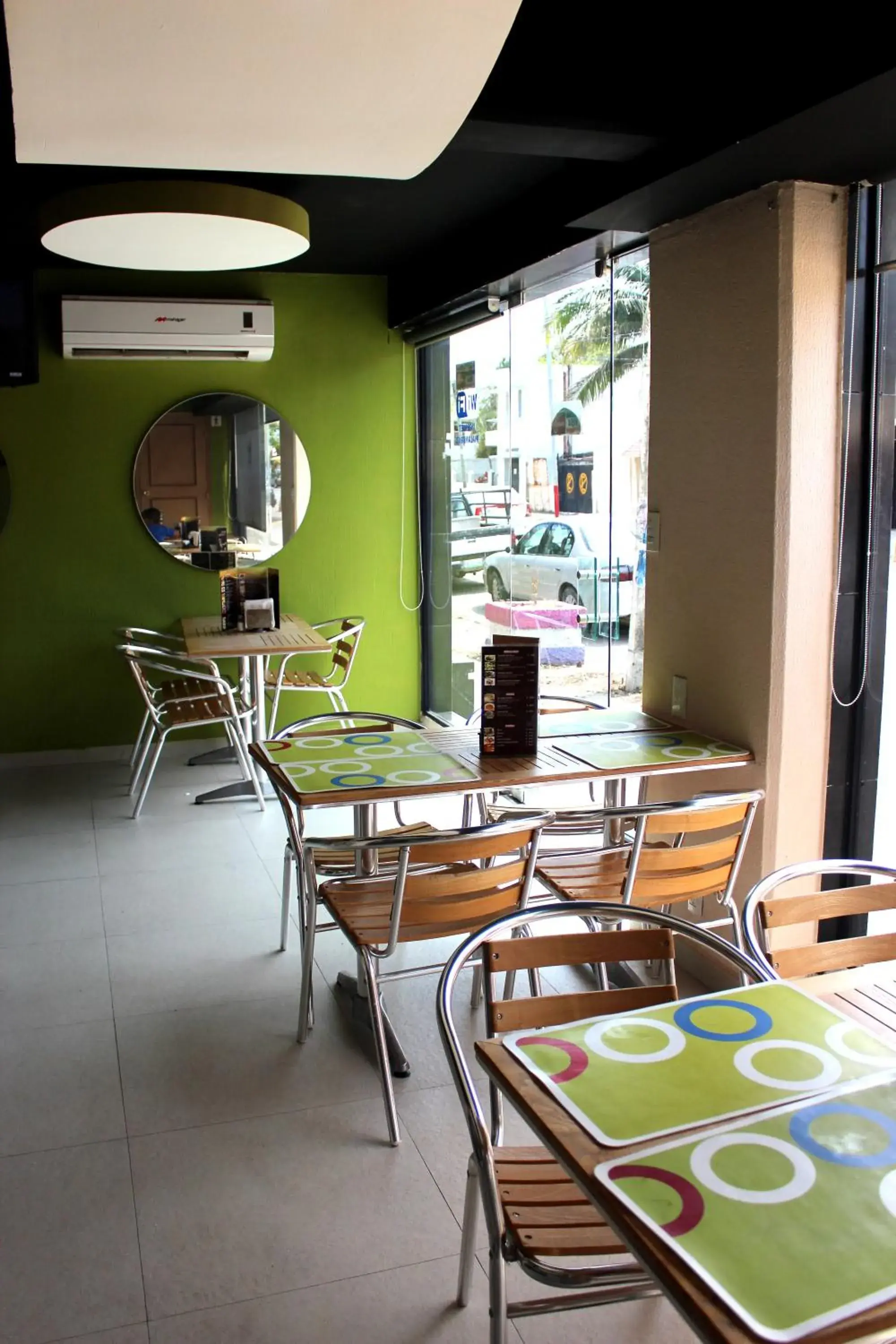 Restaurant/Places to Eat in Hotel Porto Novo