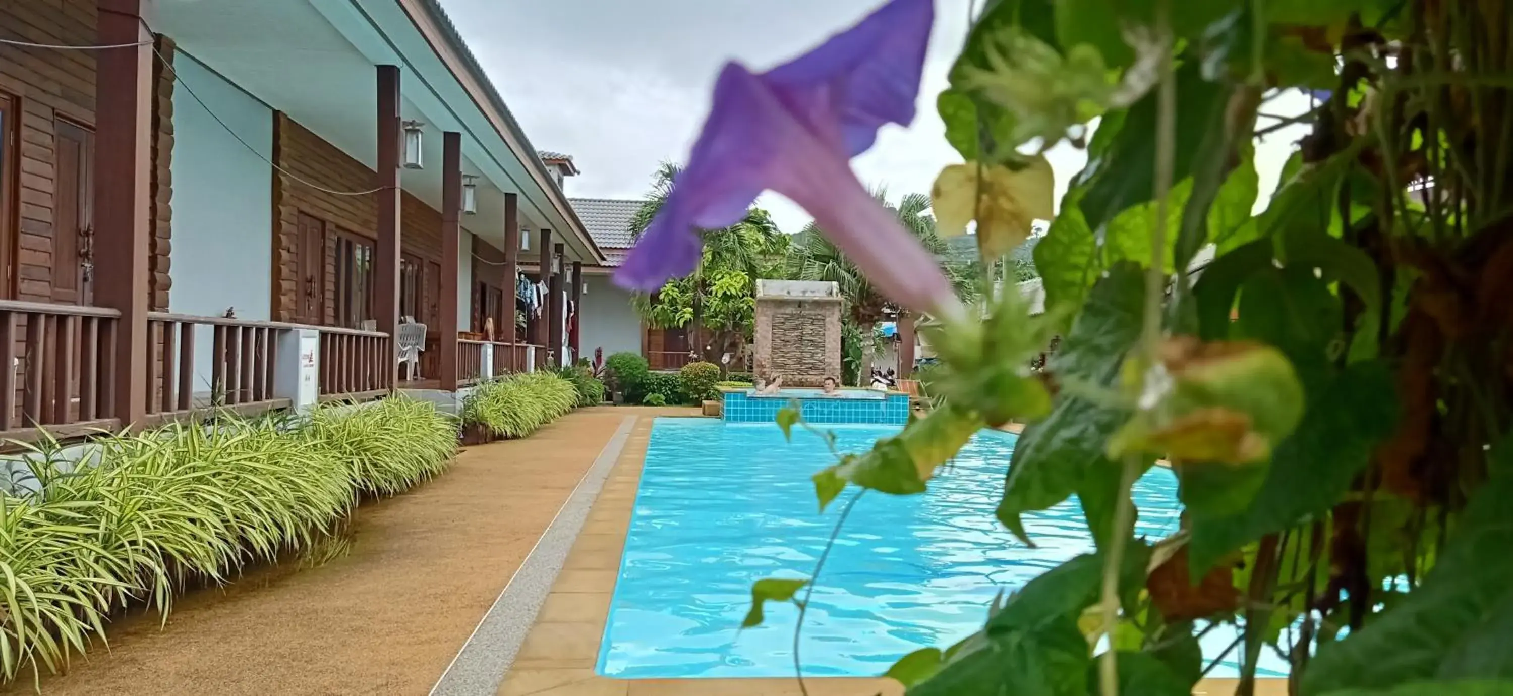 Swimming Pool in Khum Laanta Resort - SHA Extra Plus