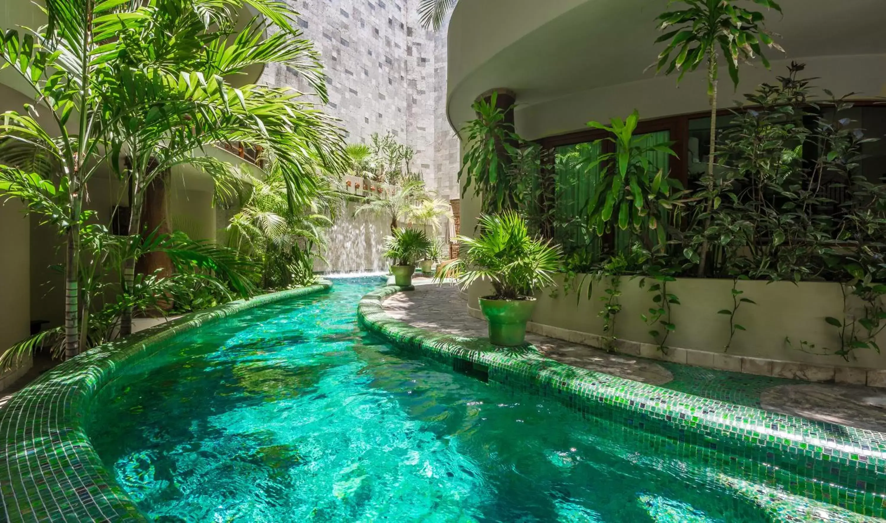 Swimming Pool in Maya Villa Condo Hotel and Beachclub