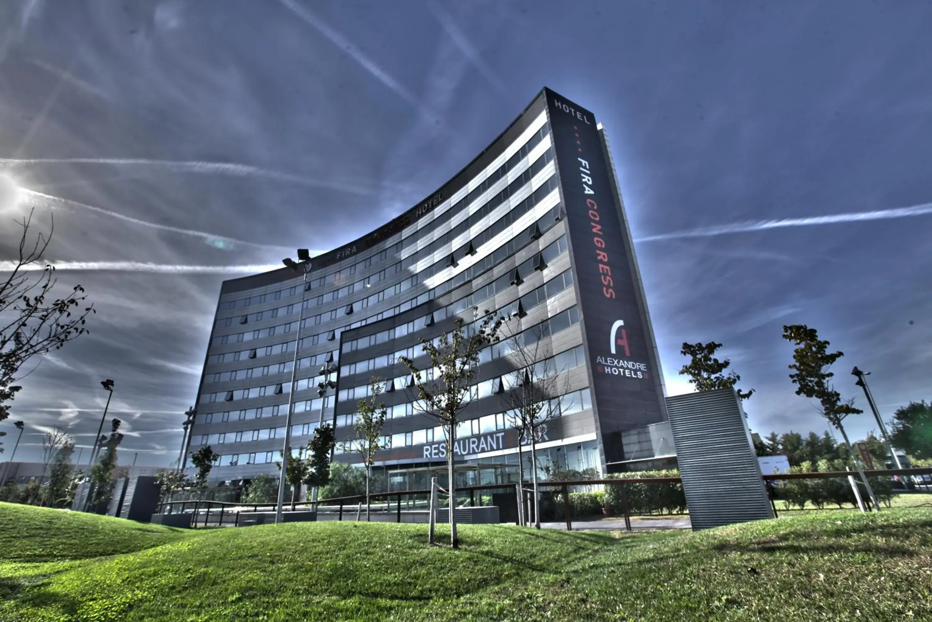 Property building in Alexandre Fira Congress Property building in Alexandre Fira Congress