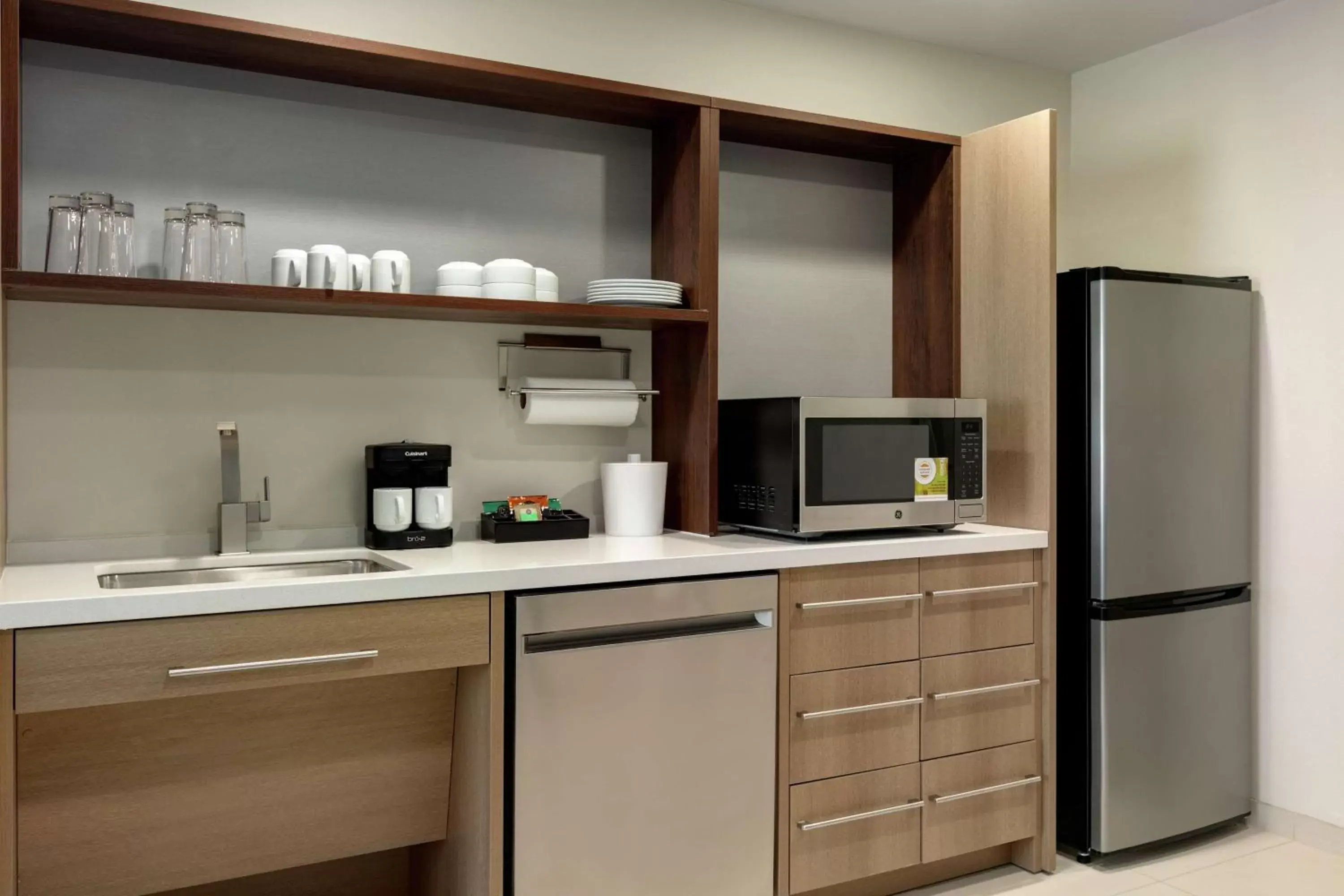 Kitchen or kitchenette, Kitchen/Kitchenette in Home2 Suites By Hilton Easton