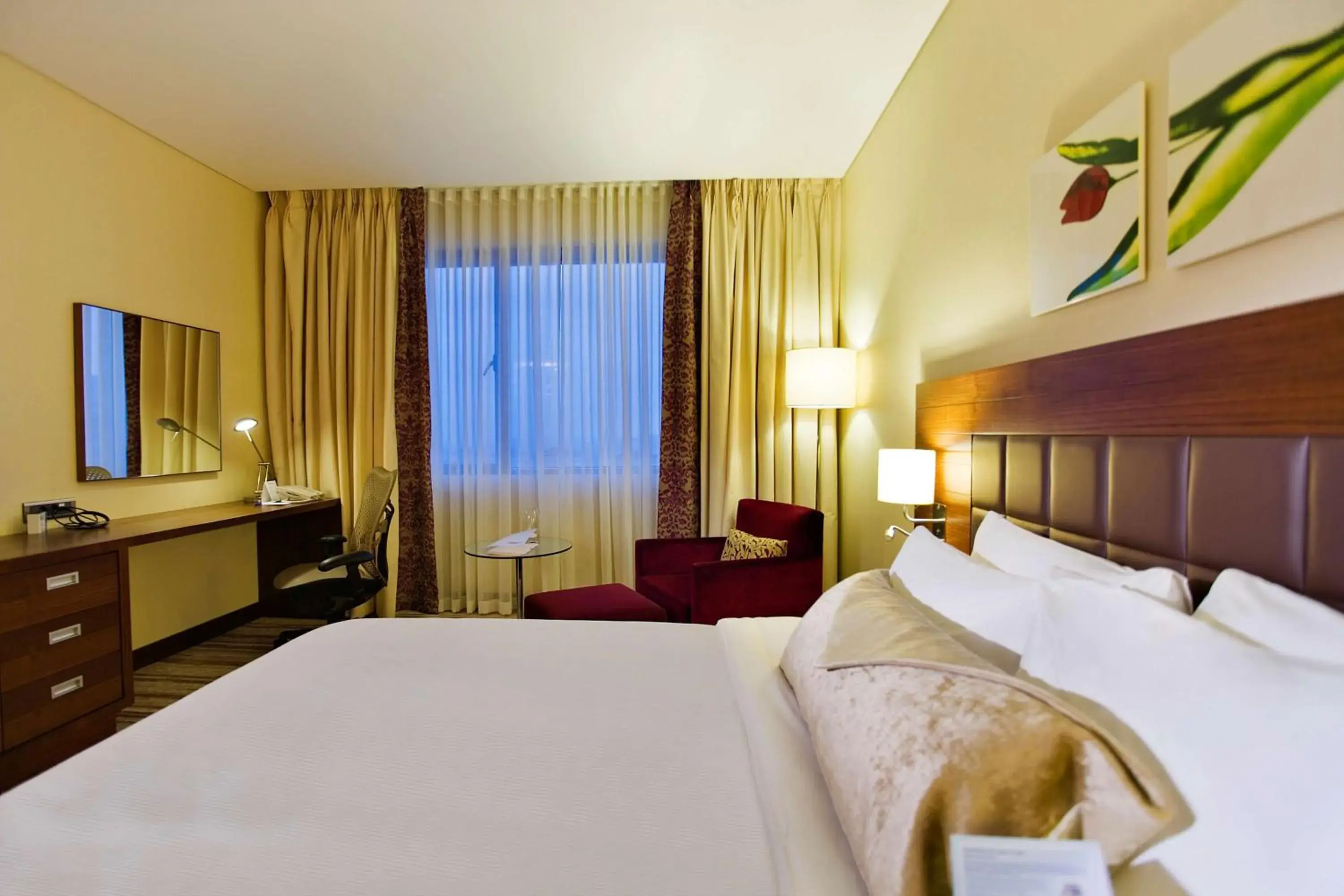 Bedroom, Bed in Hilton Garden Inn Kutahya Bedroom, Bed in Hilton Garden Inn Kutahya