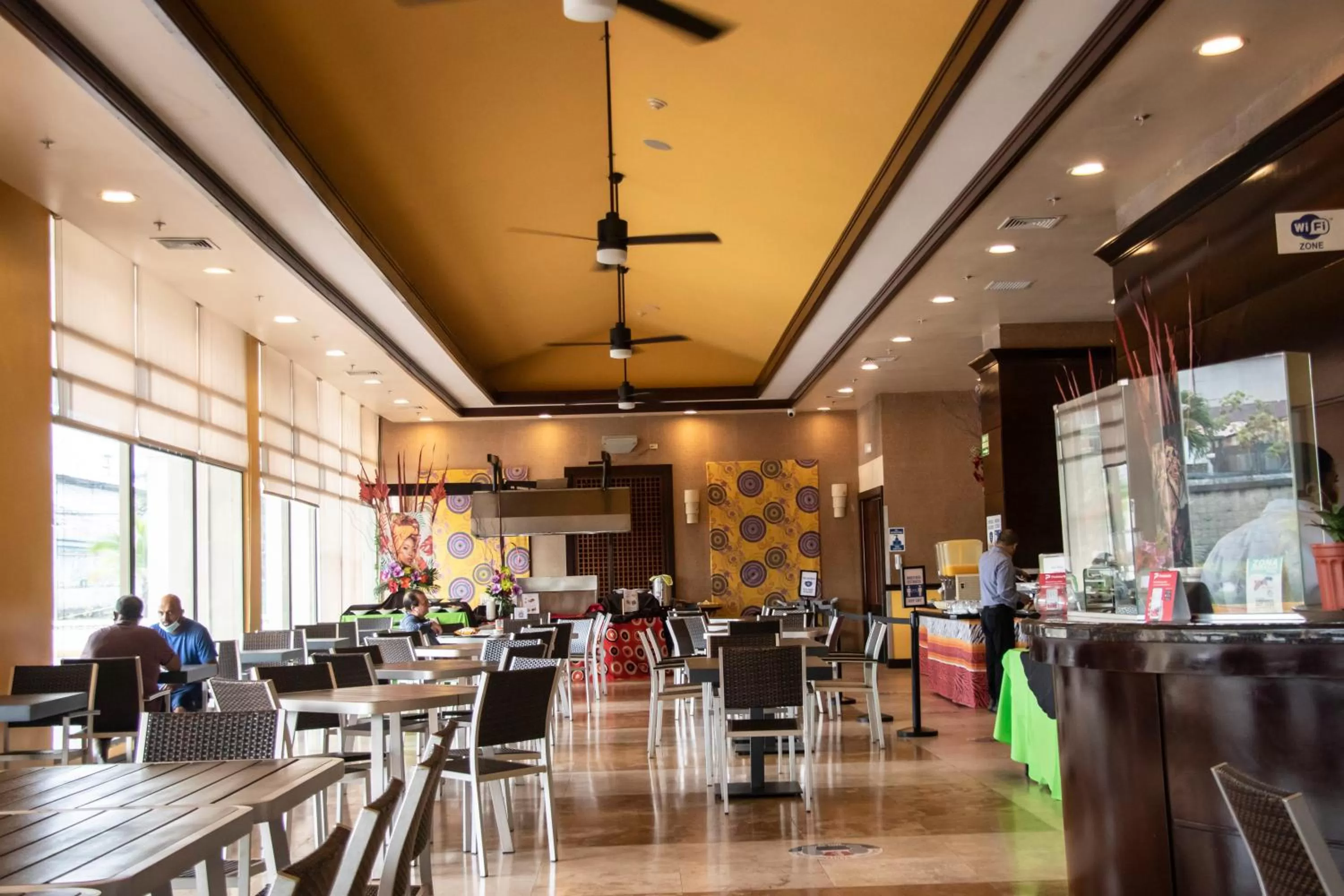 Restaurant/places to eat in Radisson Colon 2,000 Hotel & Casino