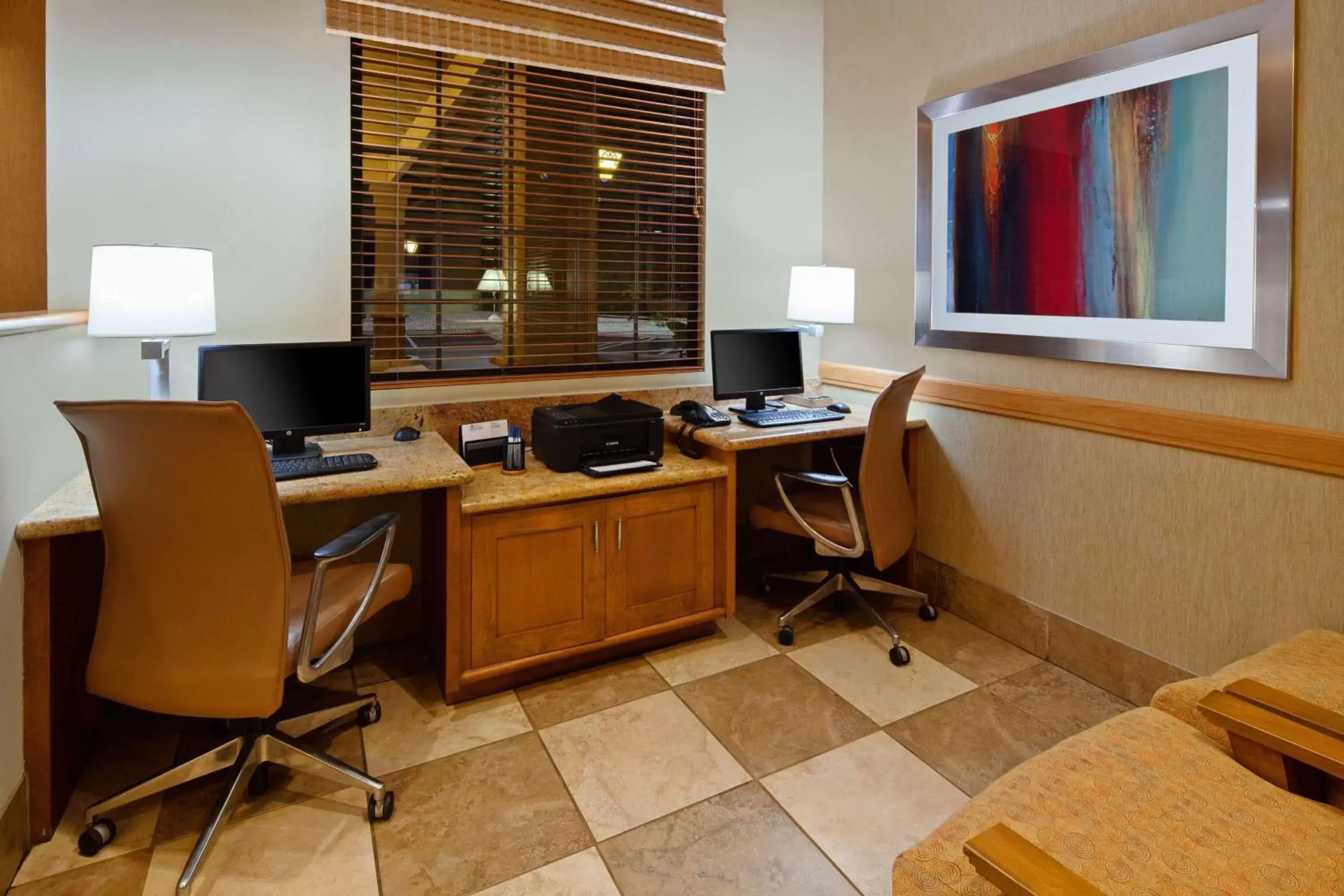 Lobby or reception, TV/Entertainment Center in Best Western Chula Vista/Otay Valley Hotel