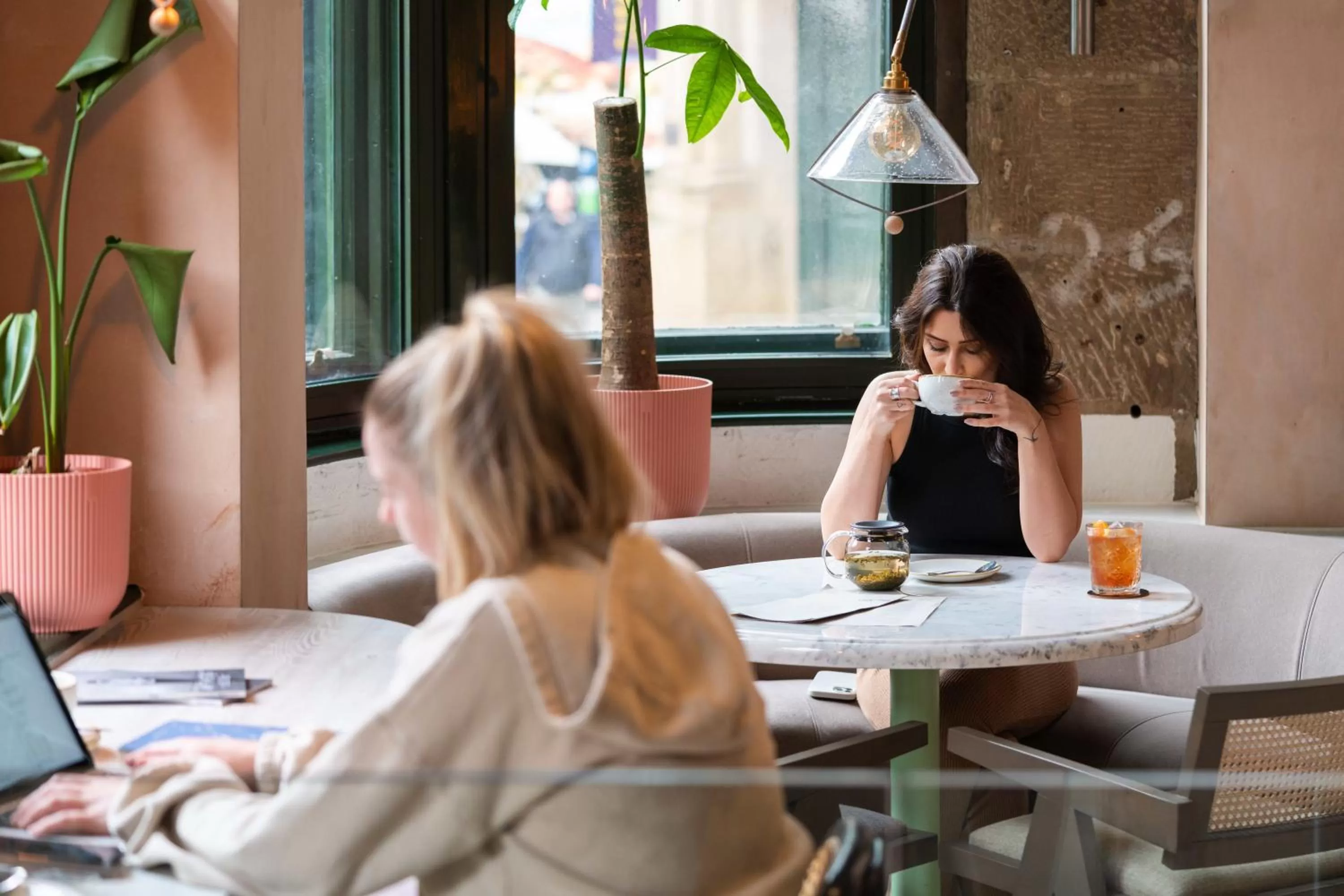 Lounge or bar in The Alan