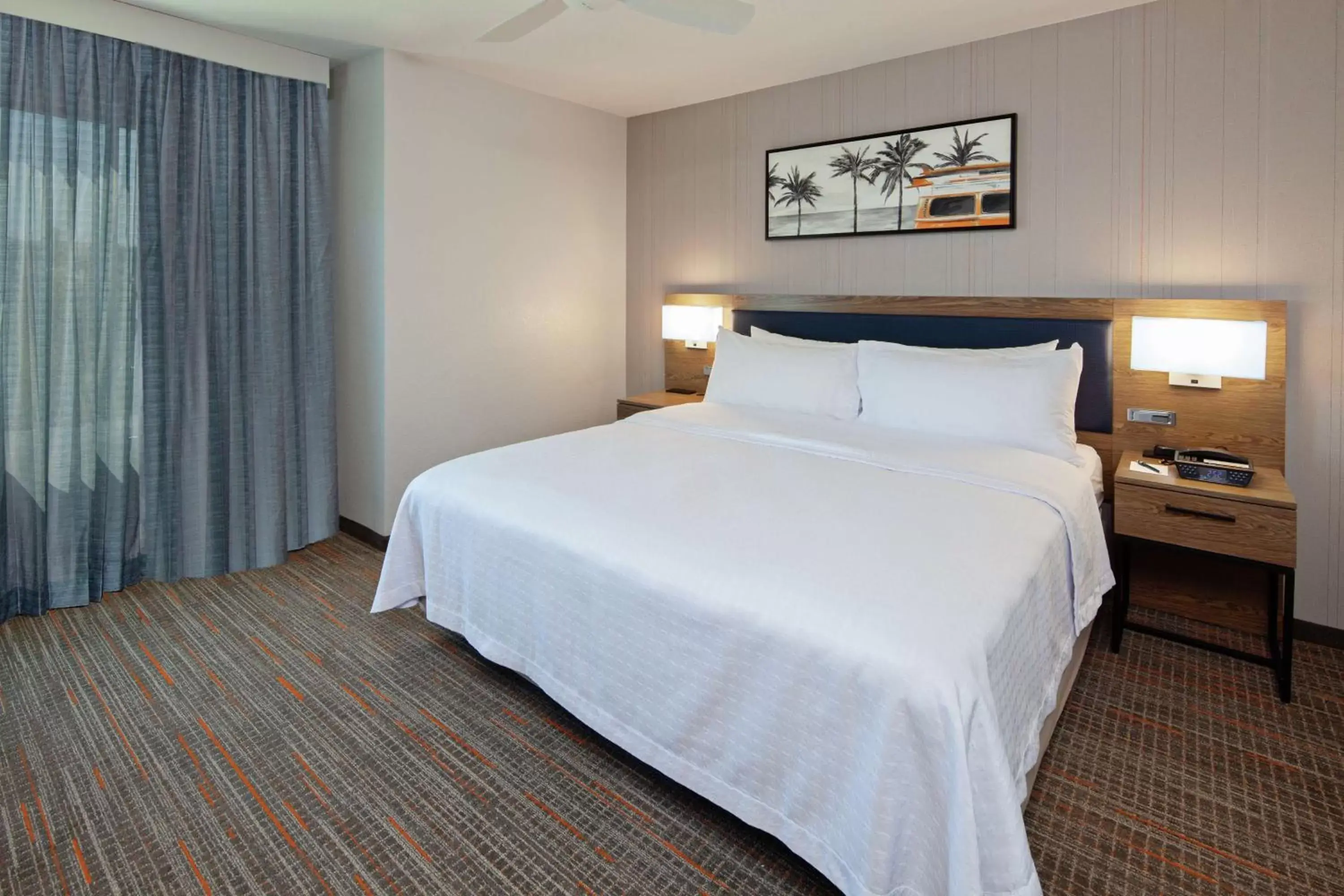 Bed in Homewood Suites By Hilton San Diego Central